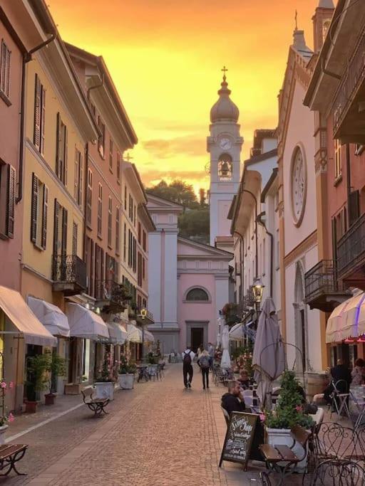 Mansarda in centro Menaggio con spiaggia privata e possibilità garage