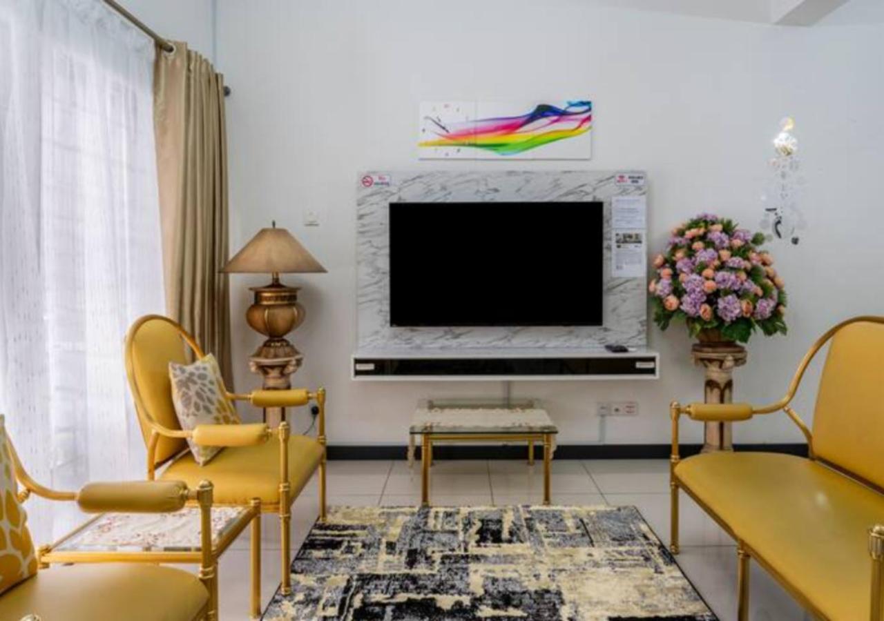Shah Alam Golden Homestay 4 Rooms, 3 Bathrooms Seksyen 7 near uitm icity photo 1