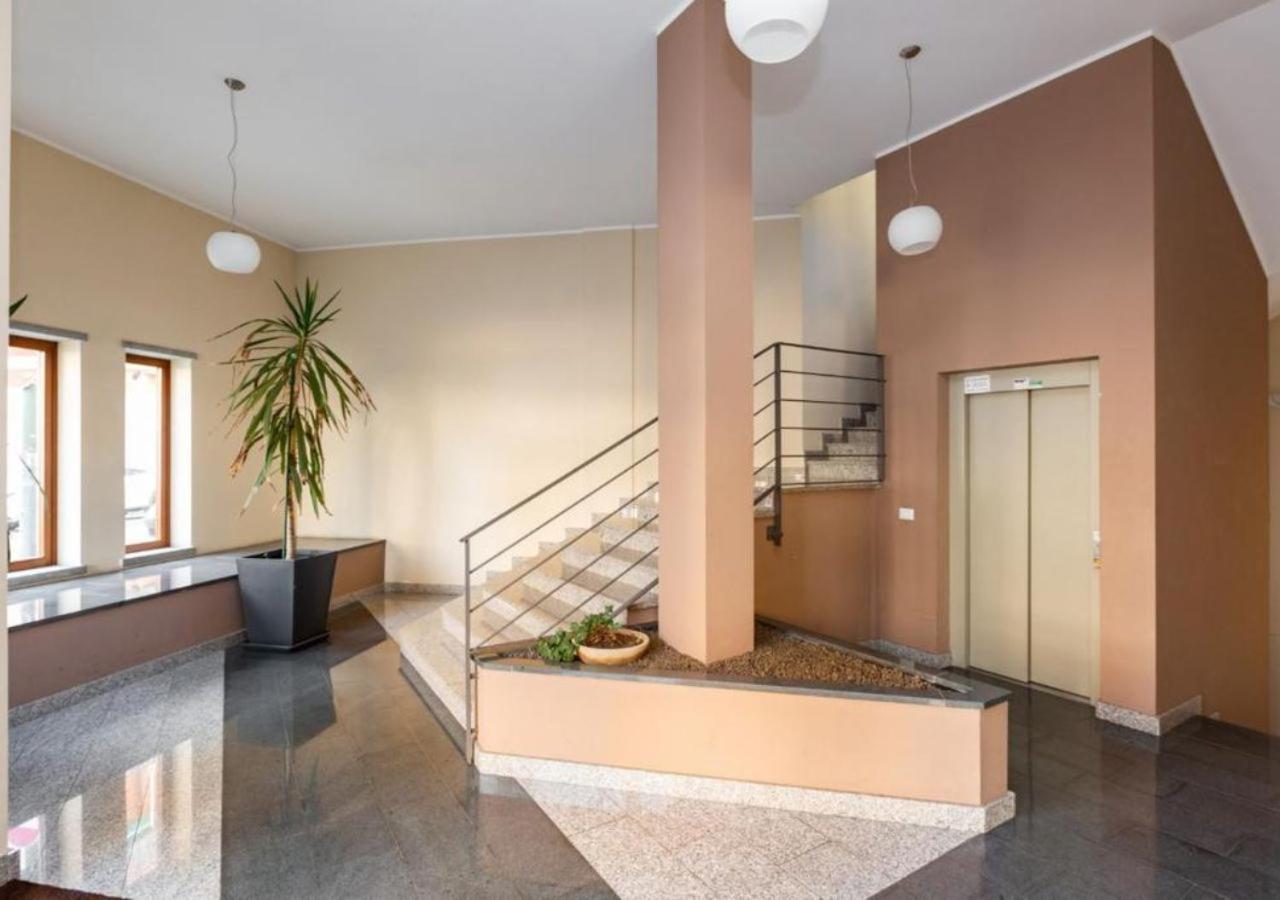 Comfy cozy apartment close to Metro view 5