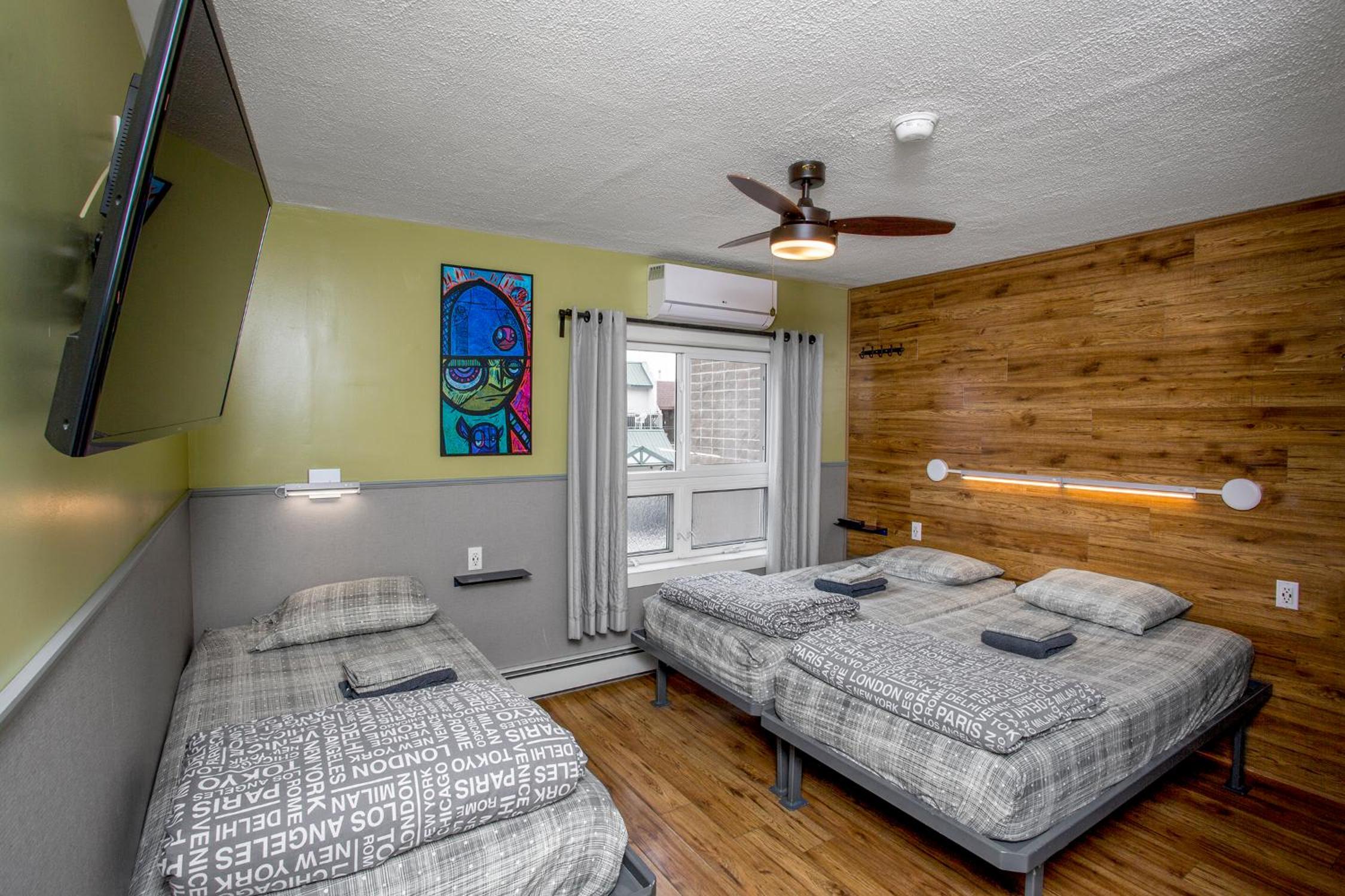 Jasper Vacations - Jasper Downtown Hostel - Property Image 2