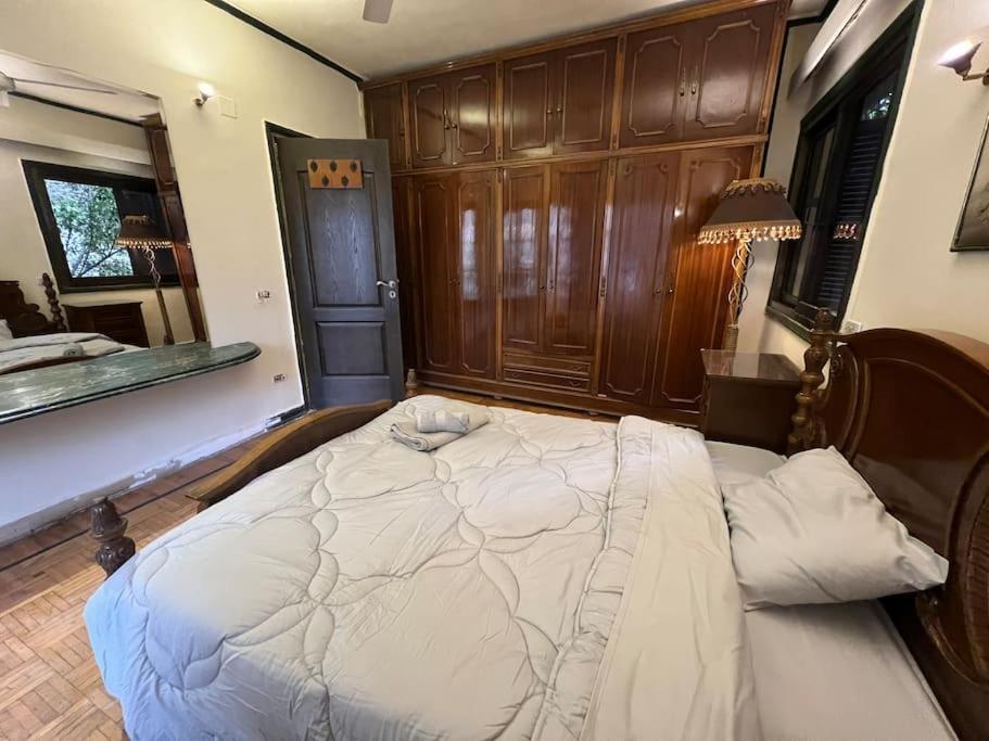 2 Bedroom Cozy Apt Walk to Nile