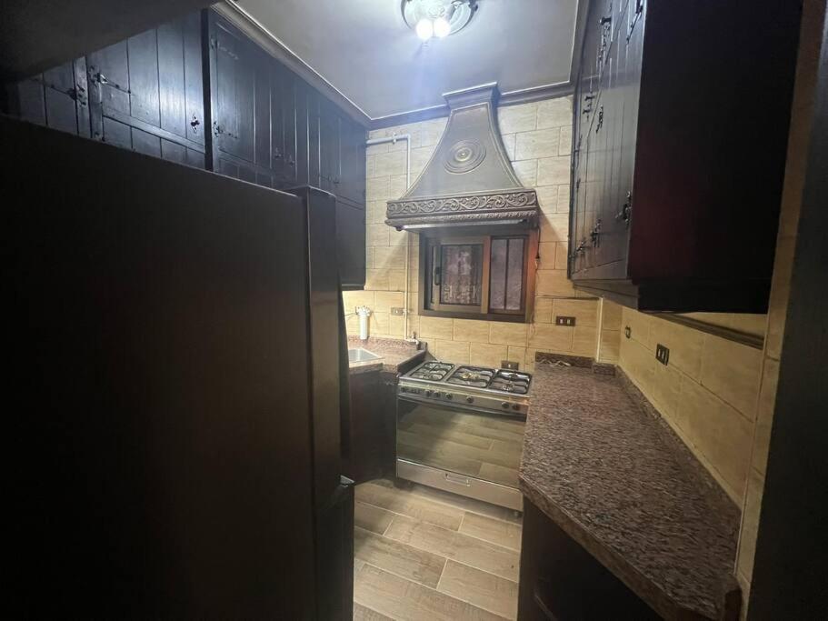 2 Bedroom Cozy Apt Walk to Nile