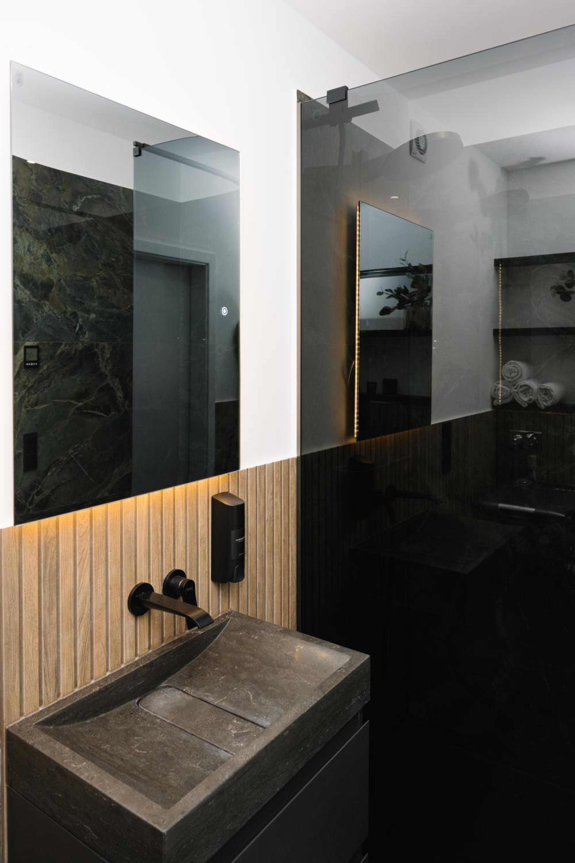 Cozy Studio Apartment