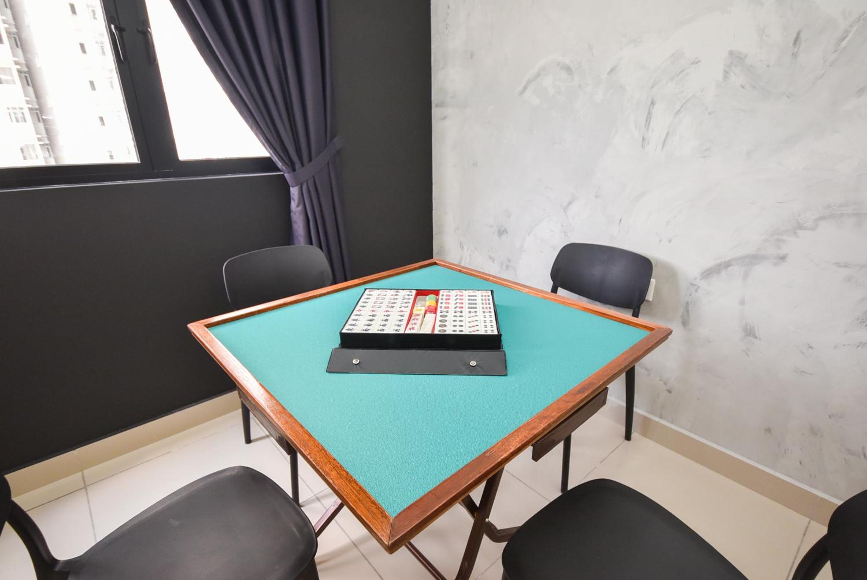 Twin Tower Residence by Nest Home【5 mins walk to CIQ】