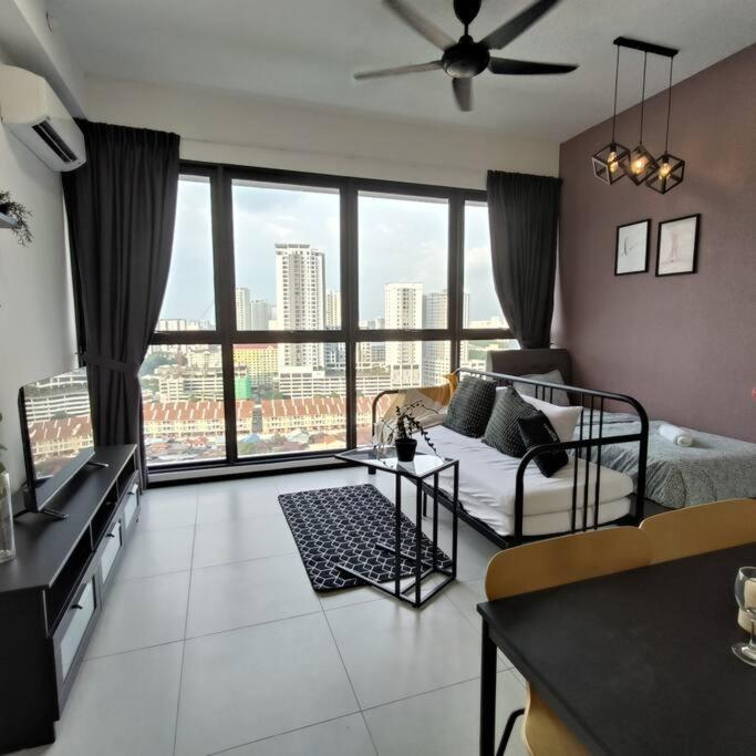 New Urban Suite Majestics 3BR Homestay at Georgetown BY URBAN STAYCATION LOD PULSE