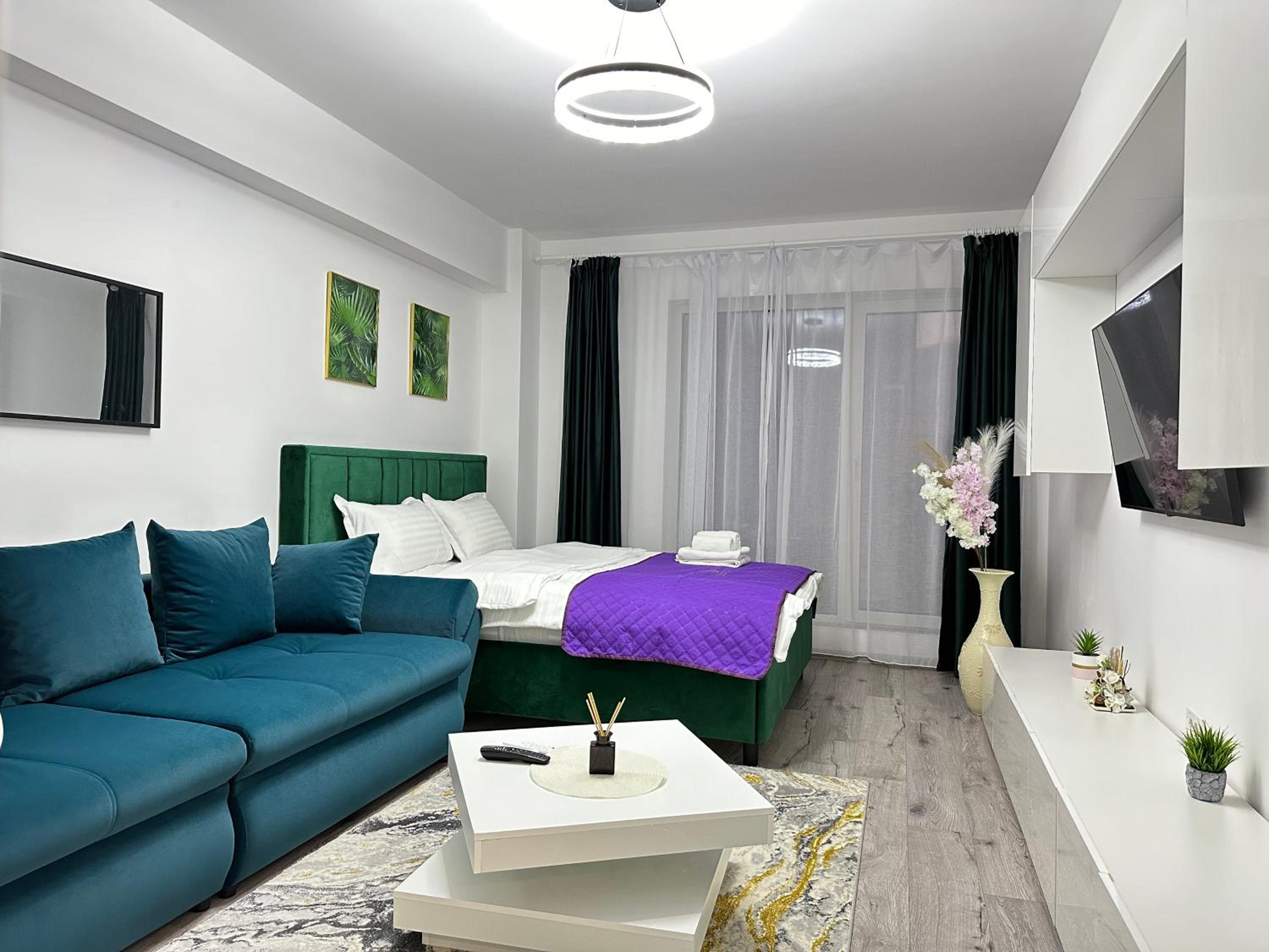 Coresi Mall Area Studios & Apartments by GLAM view 4