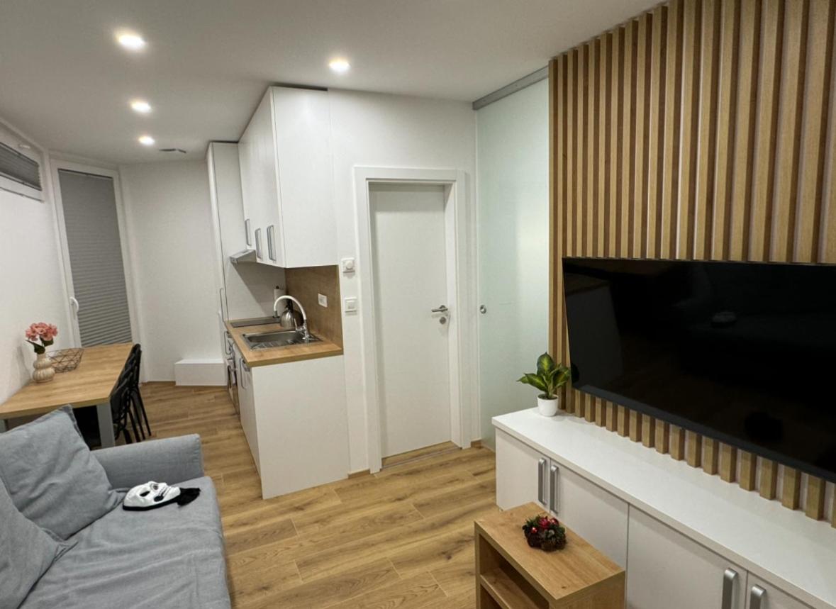 Apartma Tisa Bohinj-no outside windows