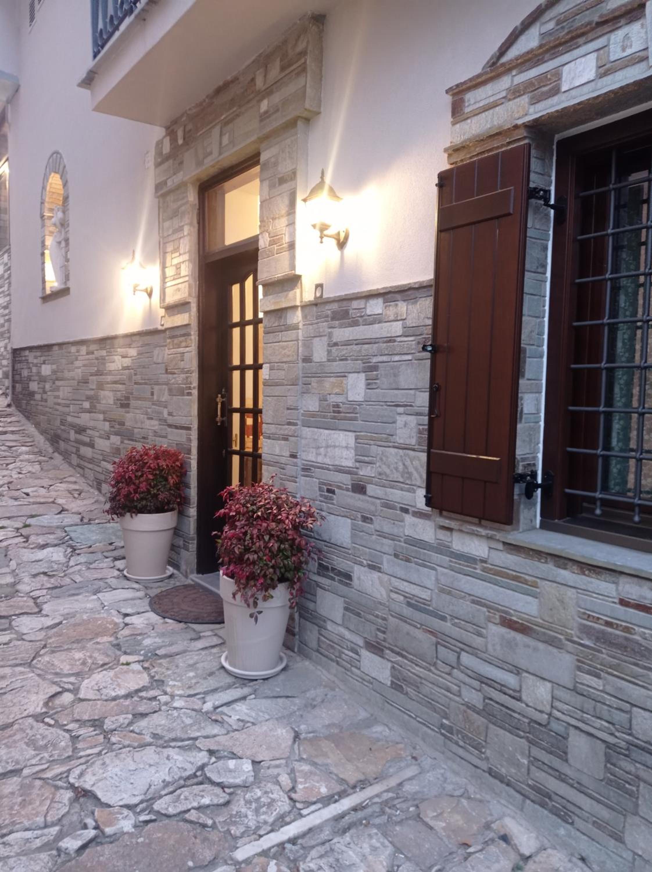 Marousos Central Guesthouse