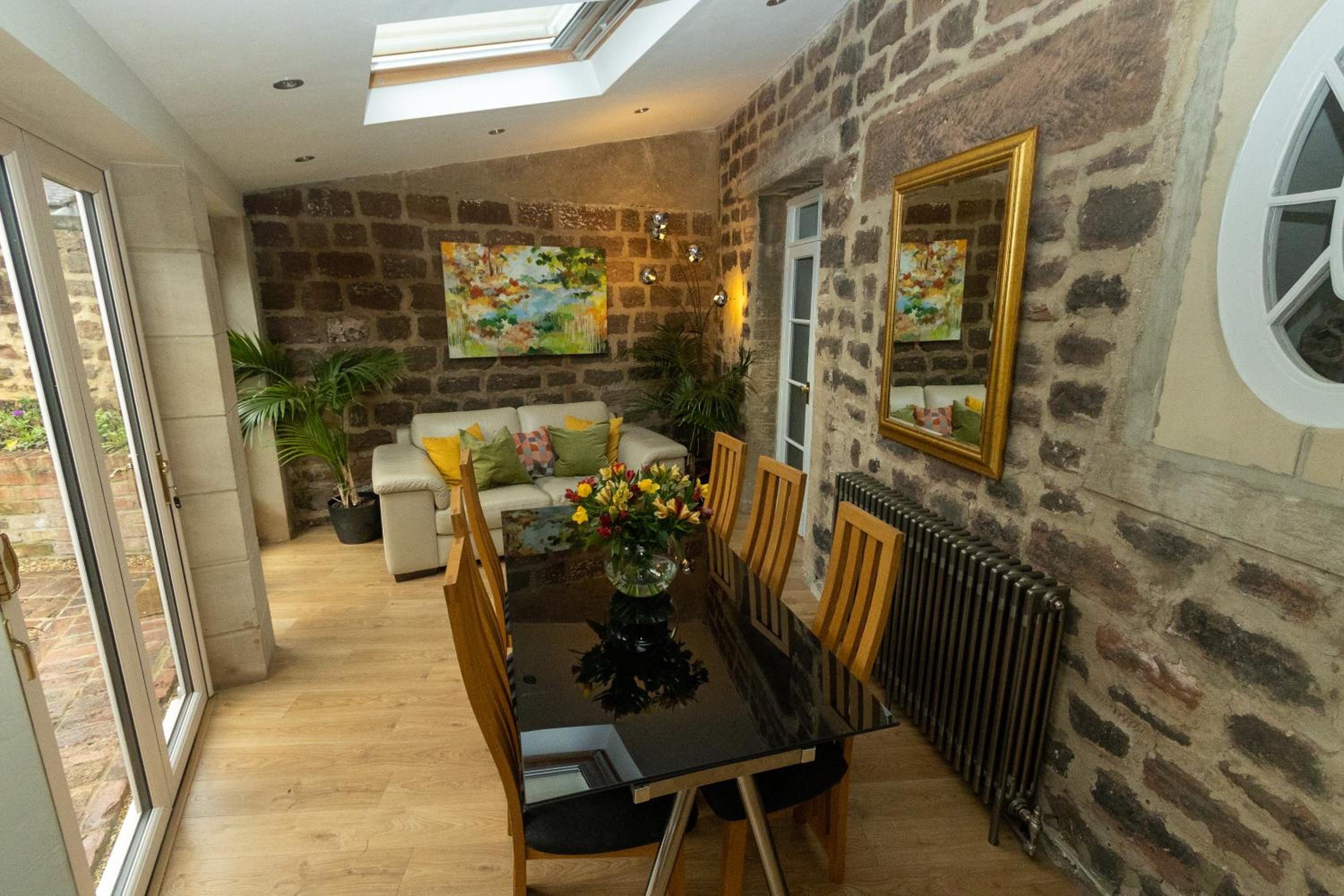 Oulton House - Beautiful Restored 2 Bedroom Property in Spofforth, Harrogate