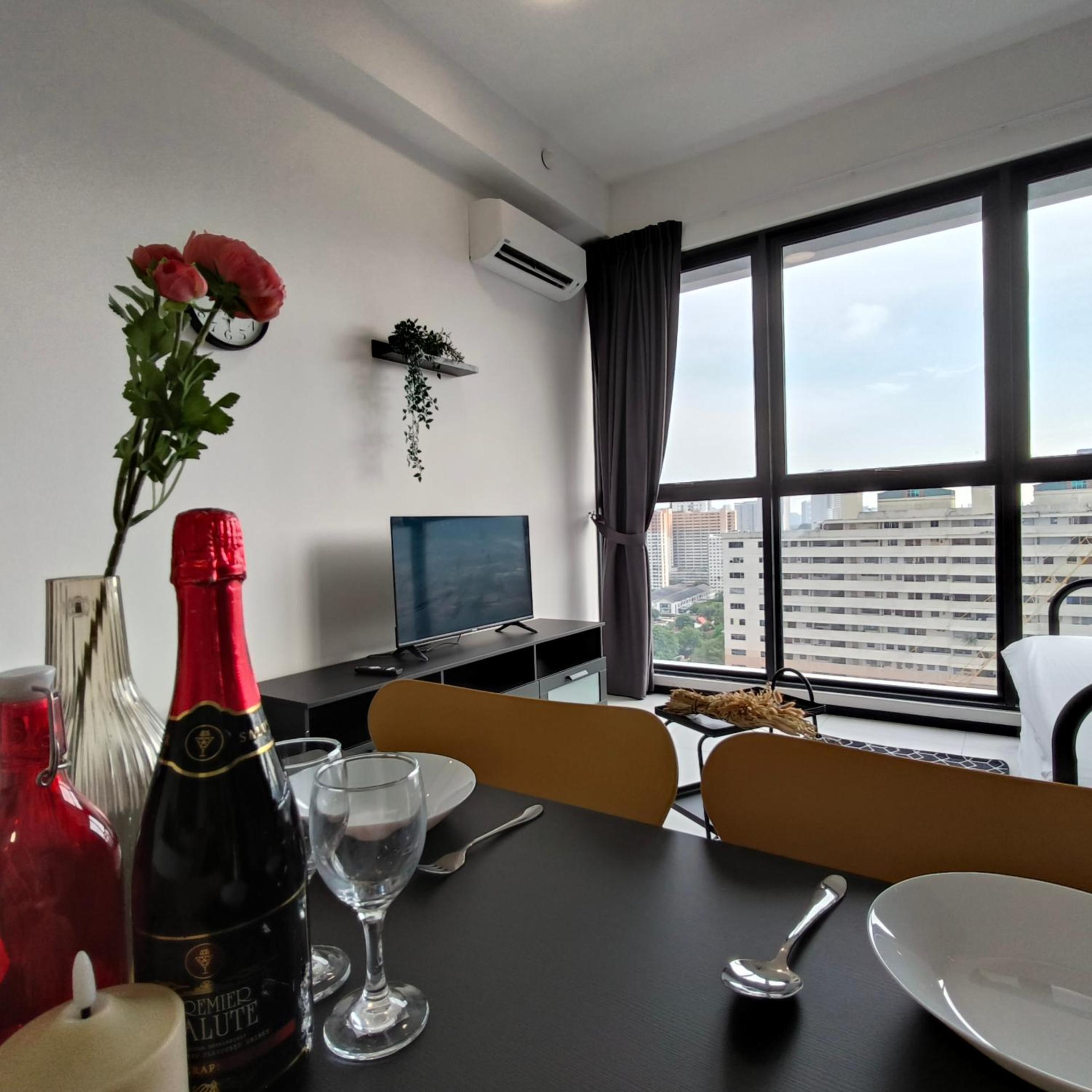 New Urban Suite Majestics 3BR Homestay at Georgetown BY URBAN STAYCATION LOD PULSE