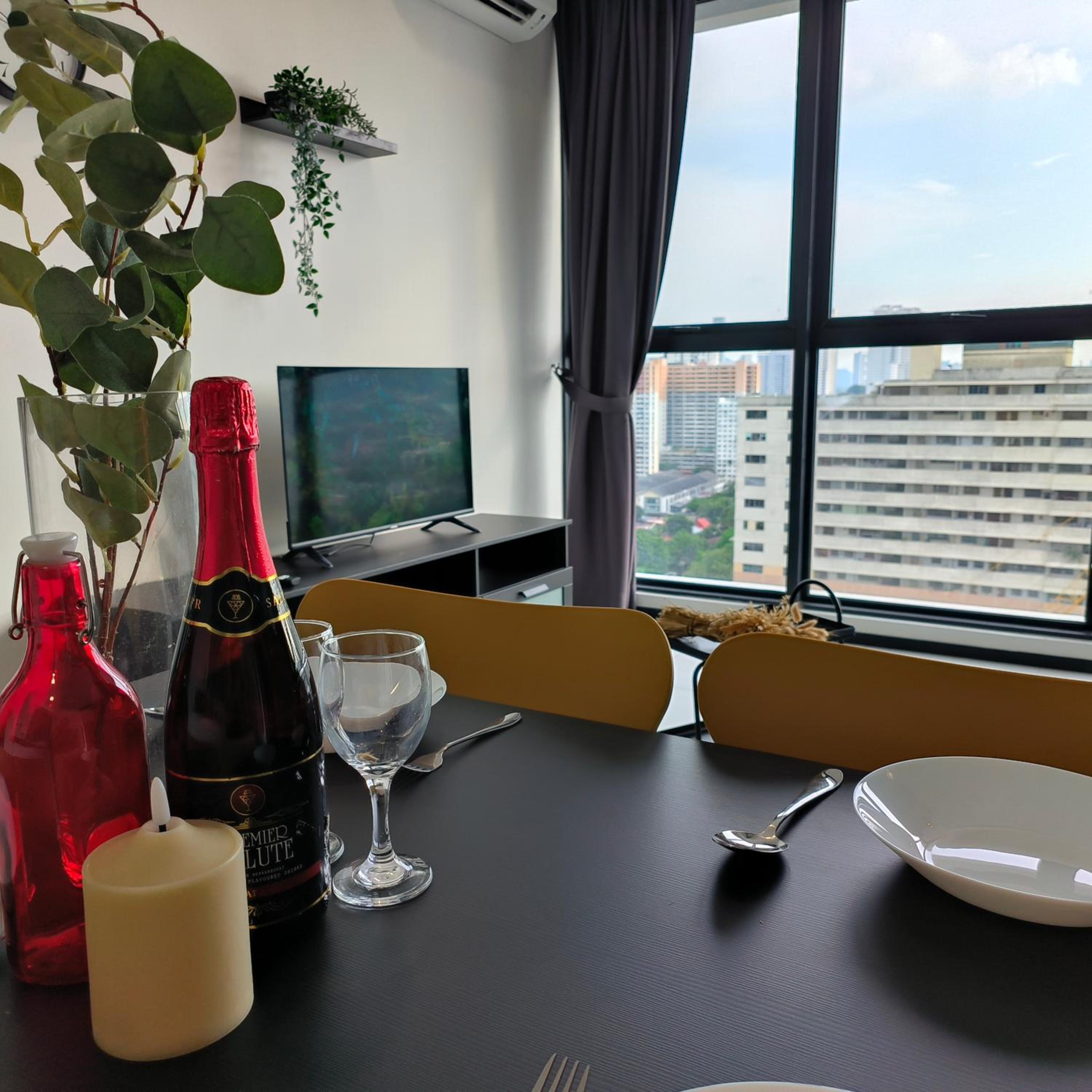 New Urban Suite Majestics 3BR Homestay at Georgetown BY URBAN STAYCATION LOD PULSE