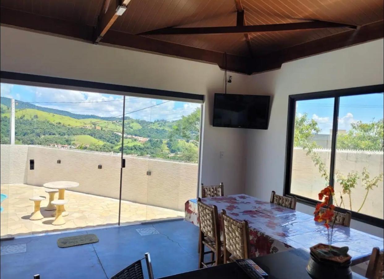 Chácara nova com vista panorâmica das montanhas e por do sol