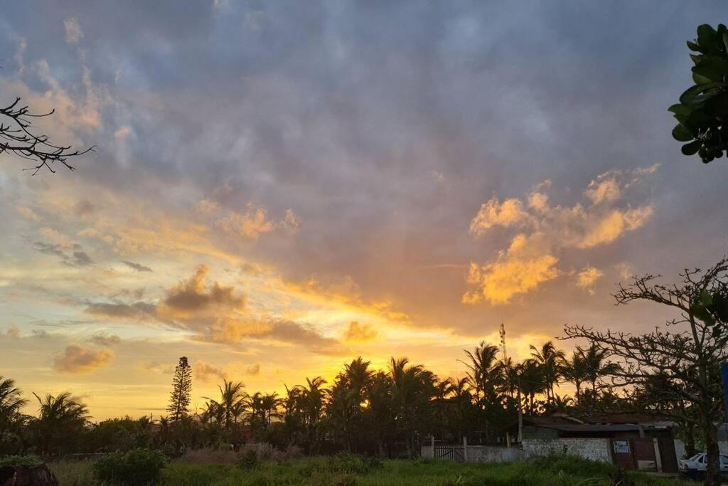 Casa pé na areia frente ao mar. Praia da Juréia.