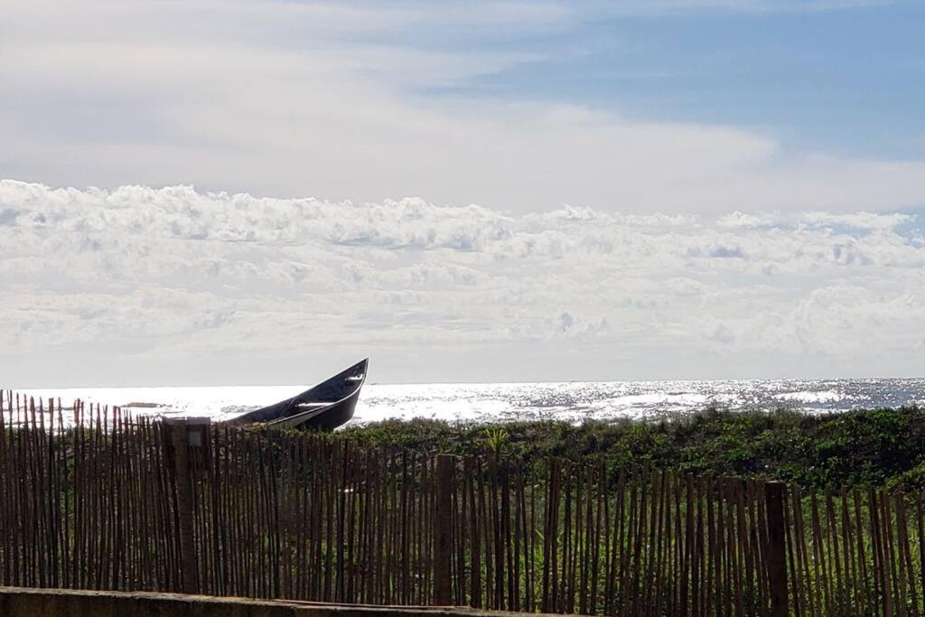 Casa pé na areia frente ao mar. Praia da Juréia.