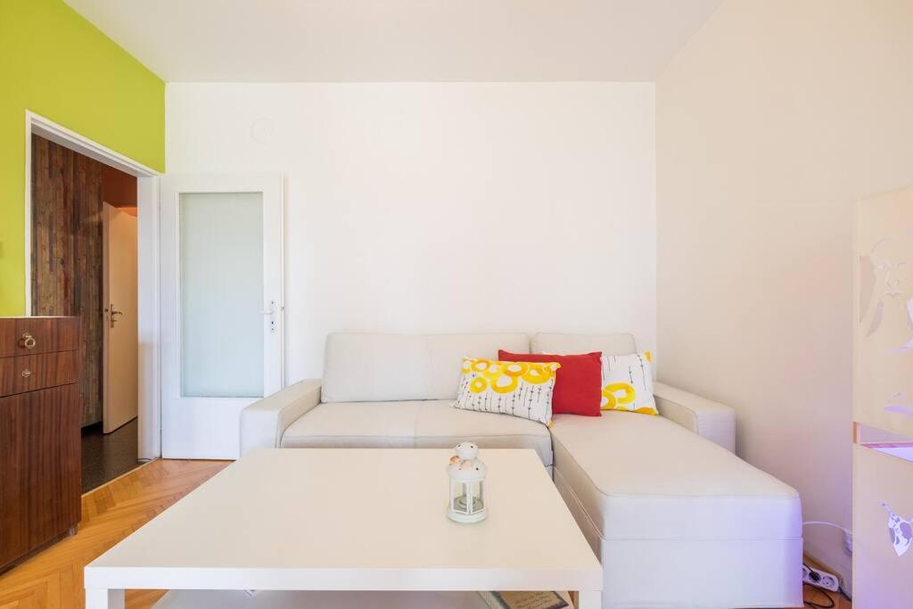 Cozy 1BD Flat in Central Sofia - Walk to Monuments by Flat Mаnager