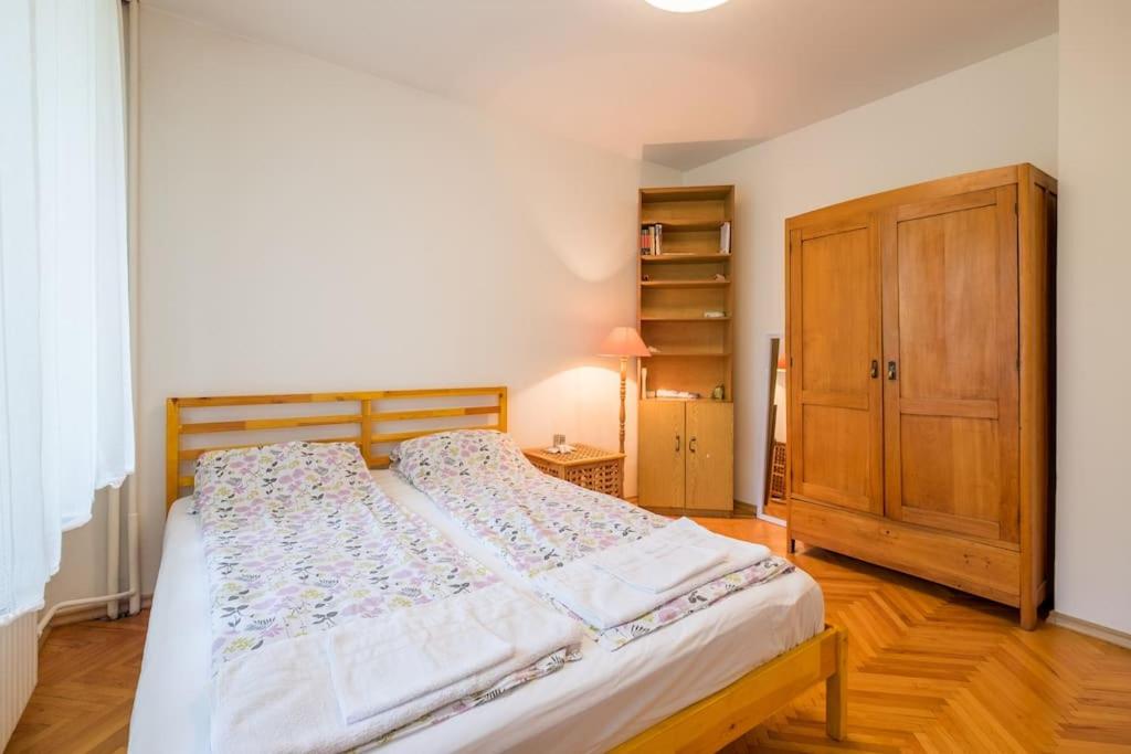 Cozy 1BD Flat in Central Sofia - Walk to Monuments by Flat Mаnager