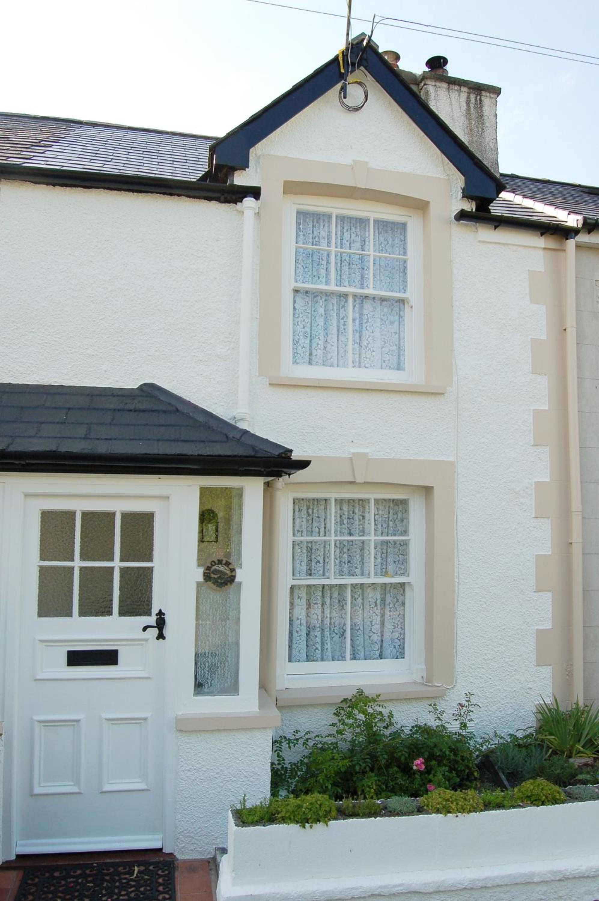 Bronhaul Cottage in Pennal view 4