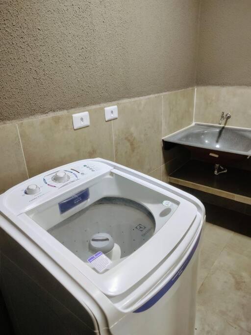 Casa luxuosa em região central (Próximo ao Aeroporto)