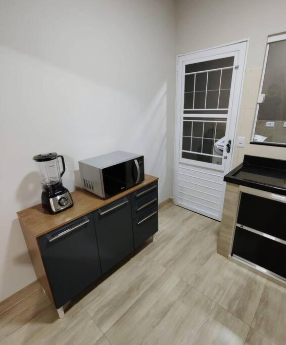 Casa luxuosa em região central (Próximo ao Aeroporto)