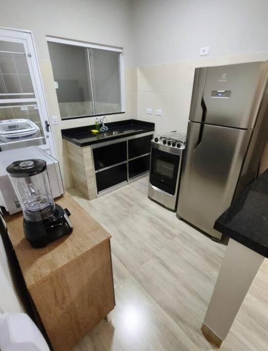 Casa luxuosa em região central (Próximo ao Aeroporto)