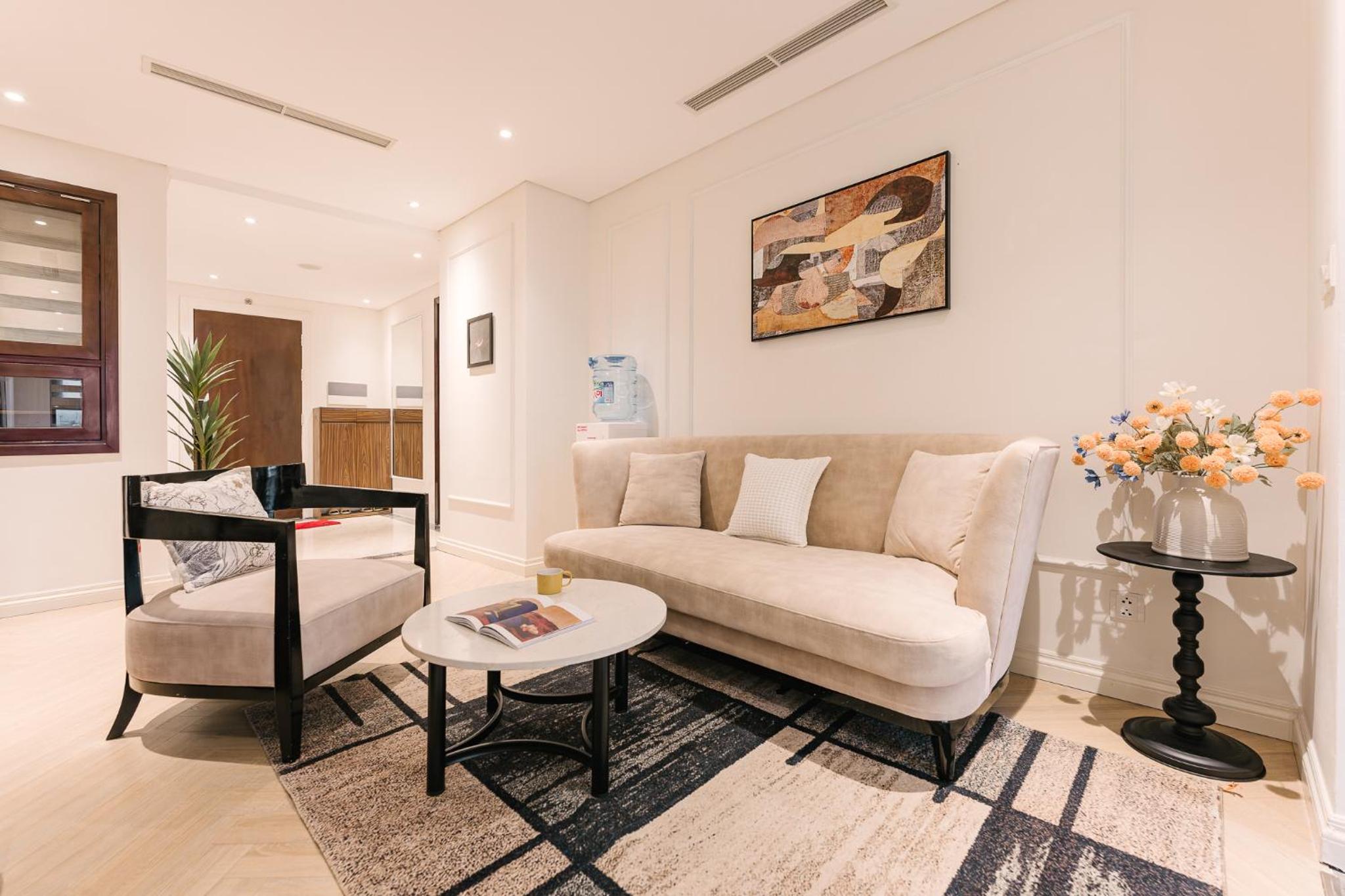 T Place Luxury Apartment Hoan Kiem Lake by SSens Homes