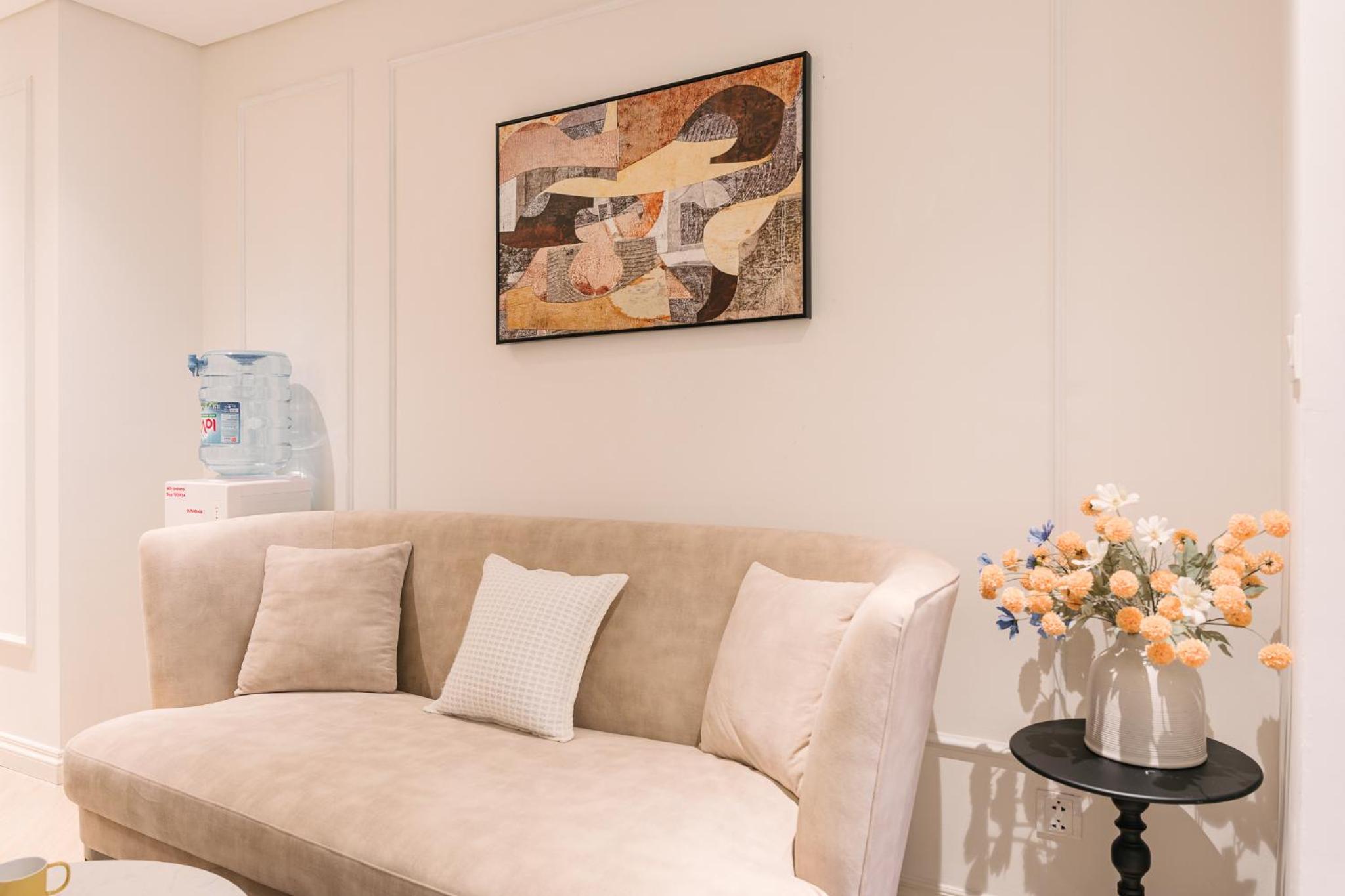T Place Luxury Apartment Hoan Kiem Lake by SSens Homes