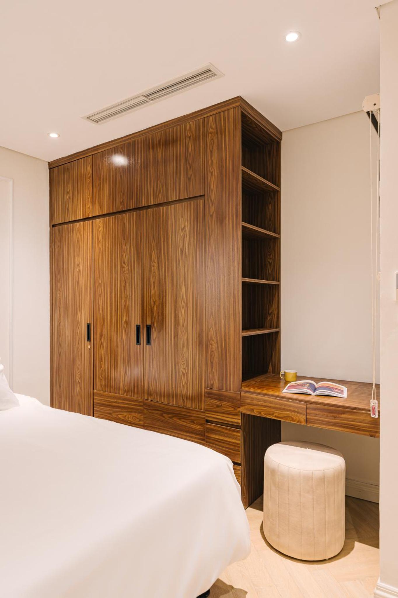 T Place Luxury Apartment Hoan Kiem Lake by SSens Homes
