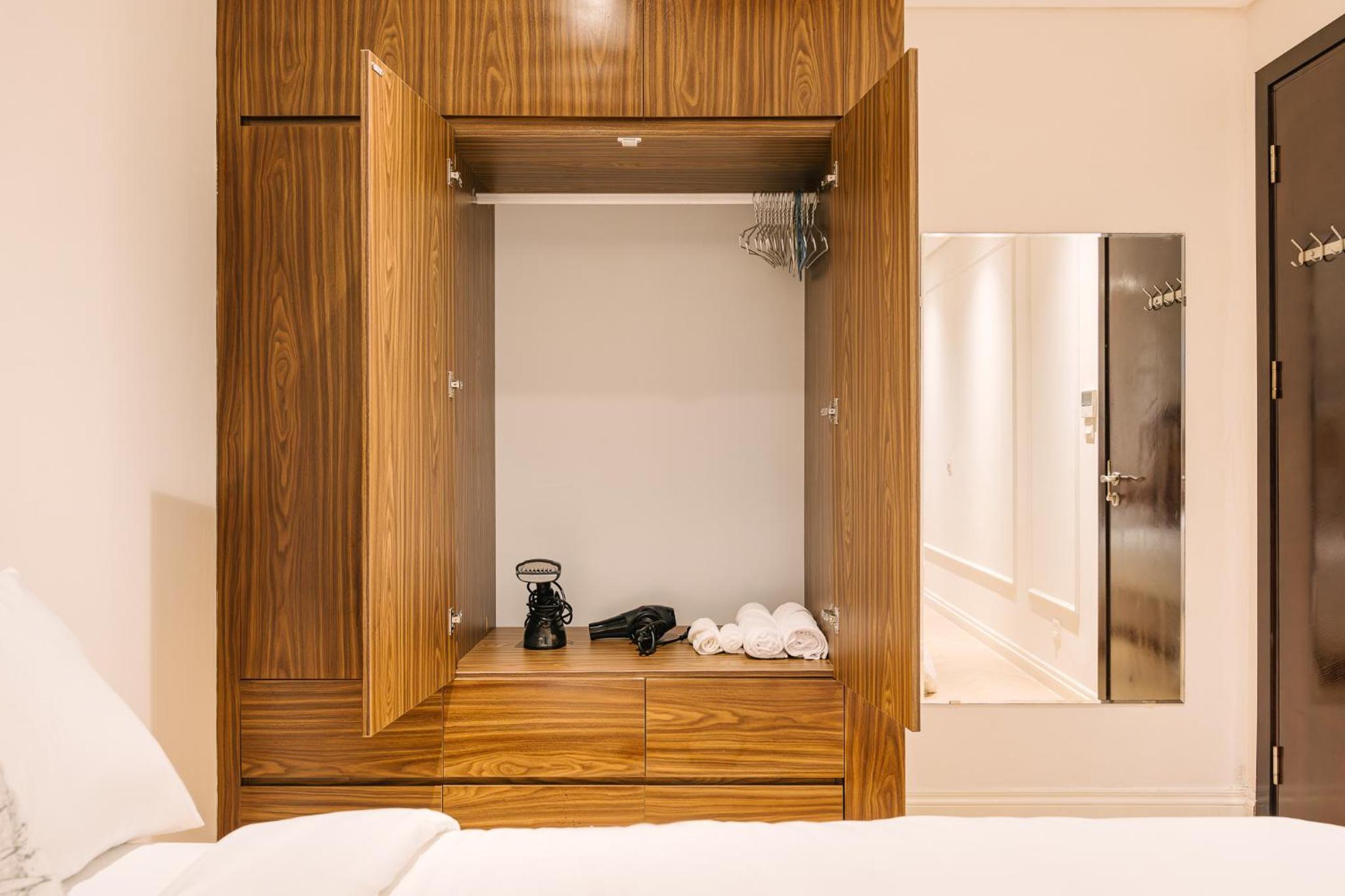 T Place Luxury Apartment Hoan Kiem Lake by SSens Homes