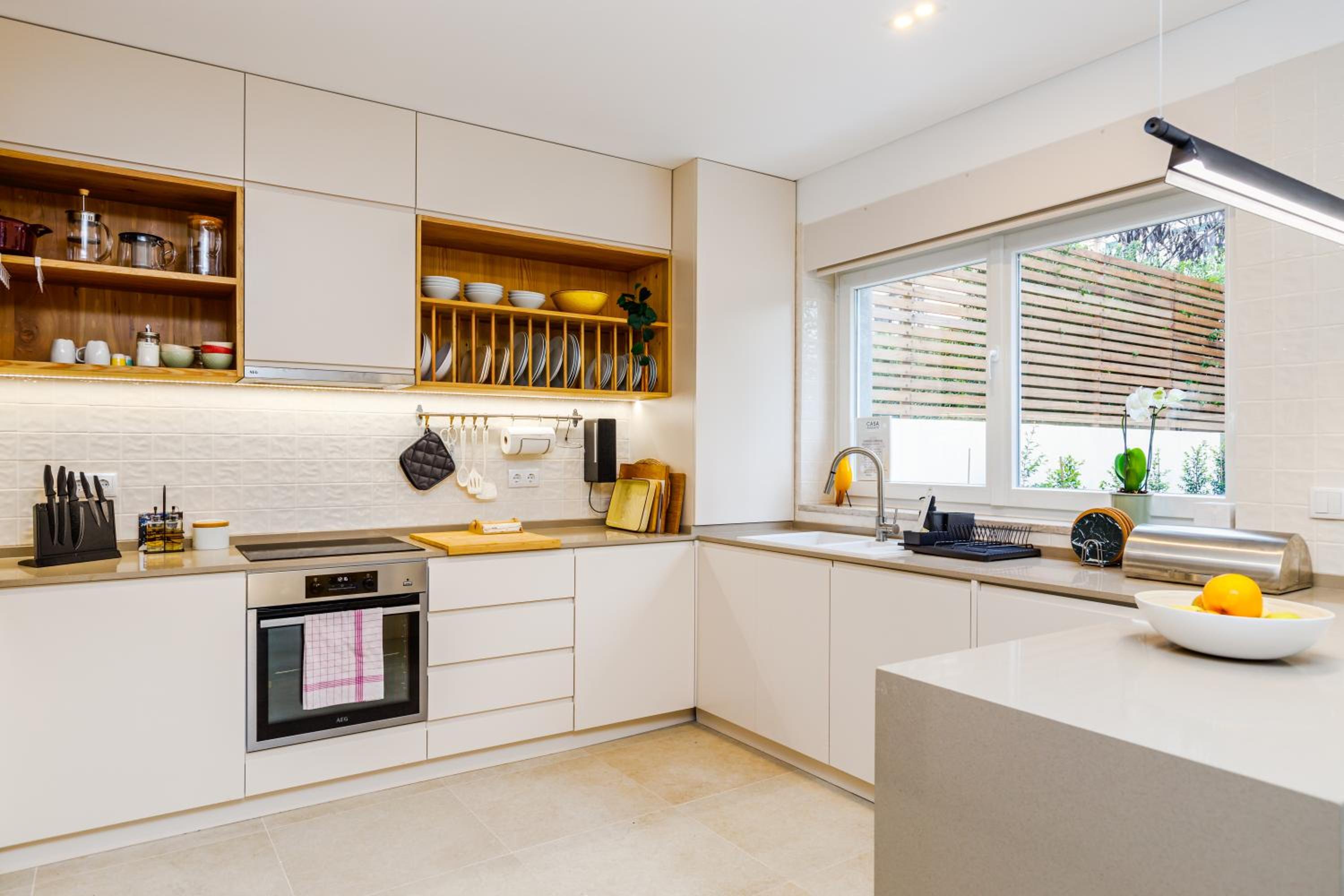 Augusto - a family house with pool in the heart of Lisbon view 3