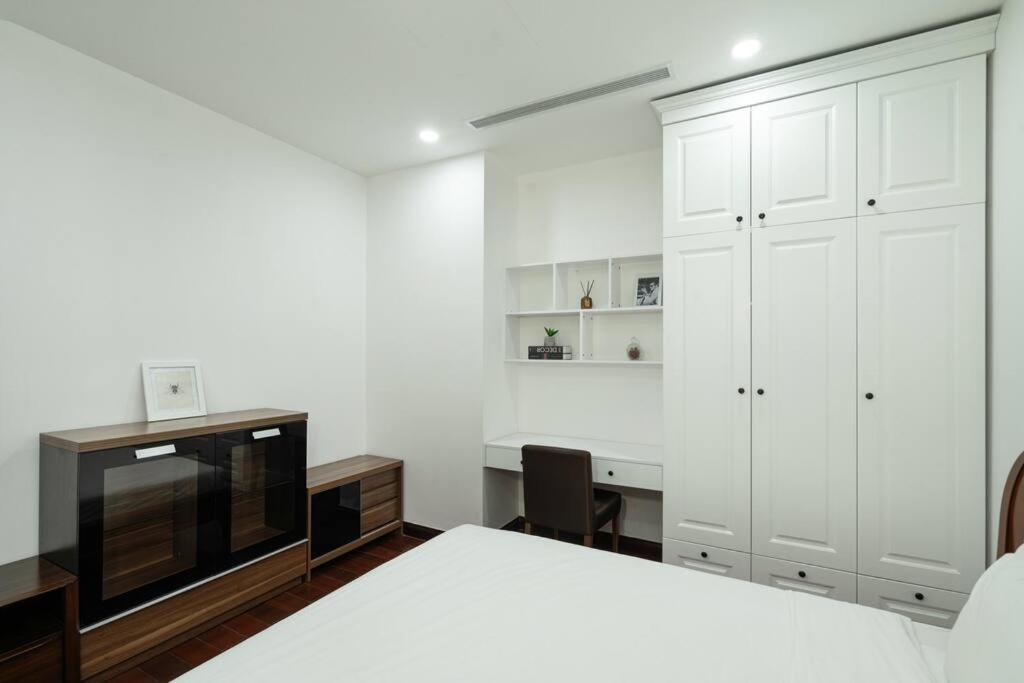 Chizzhousing_Vinhomes Royal City_2BR Apartment