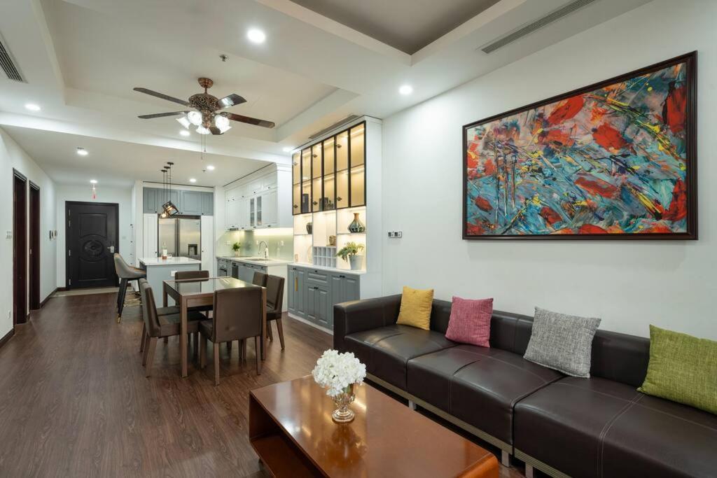 Chizzhousing_Vinhomes Royal City_2BR Apartment