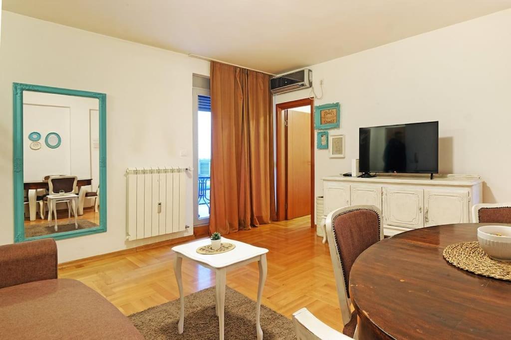 Apartment SEIF 2 view 4