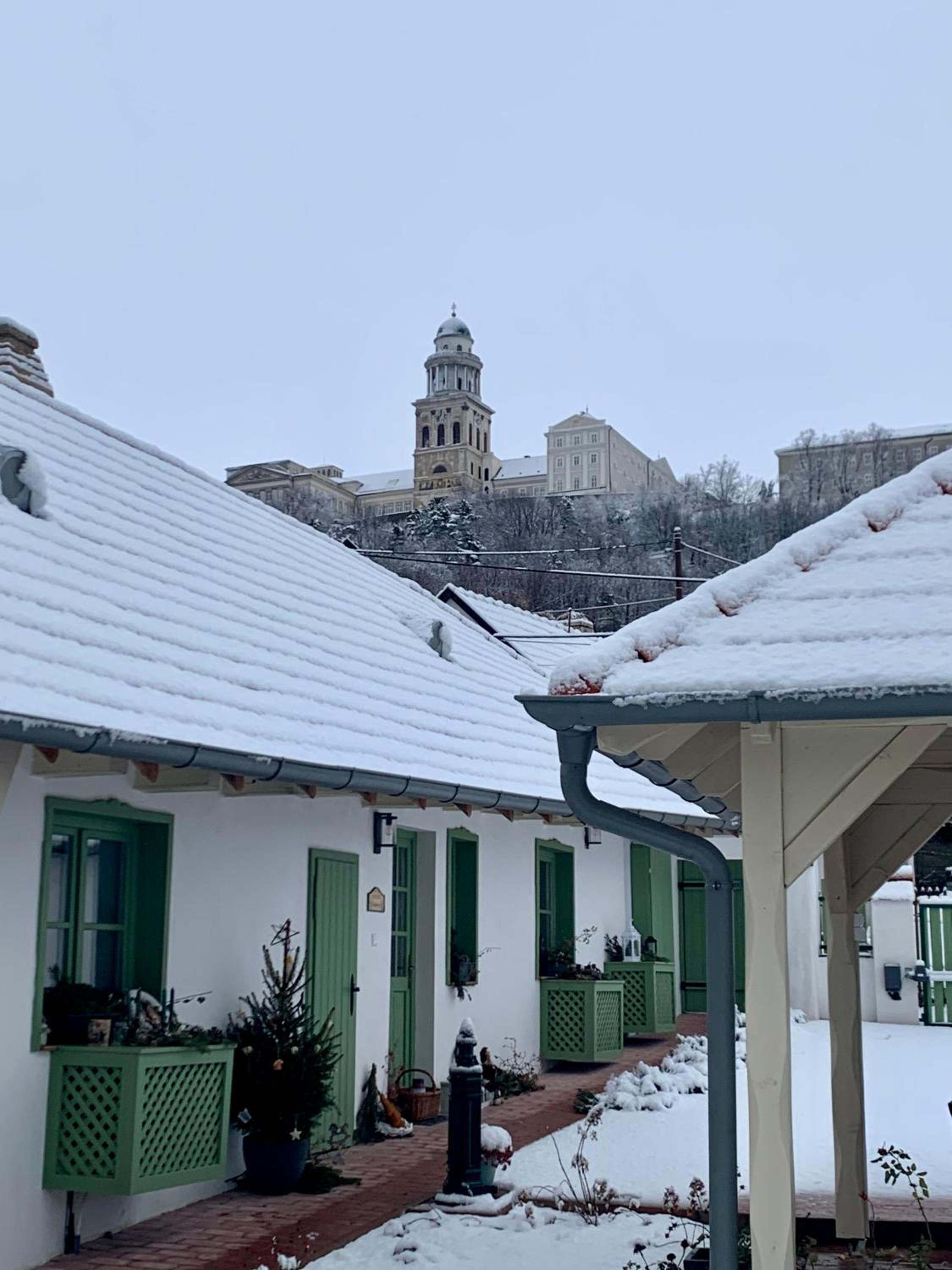 Pannonhalma Várlak Vendégház