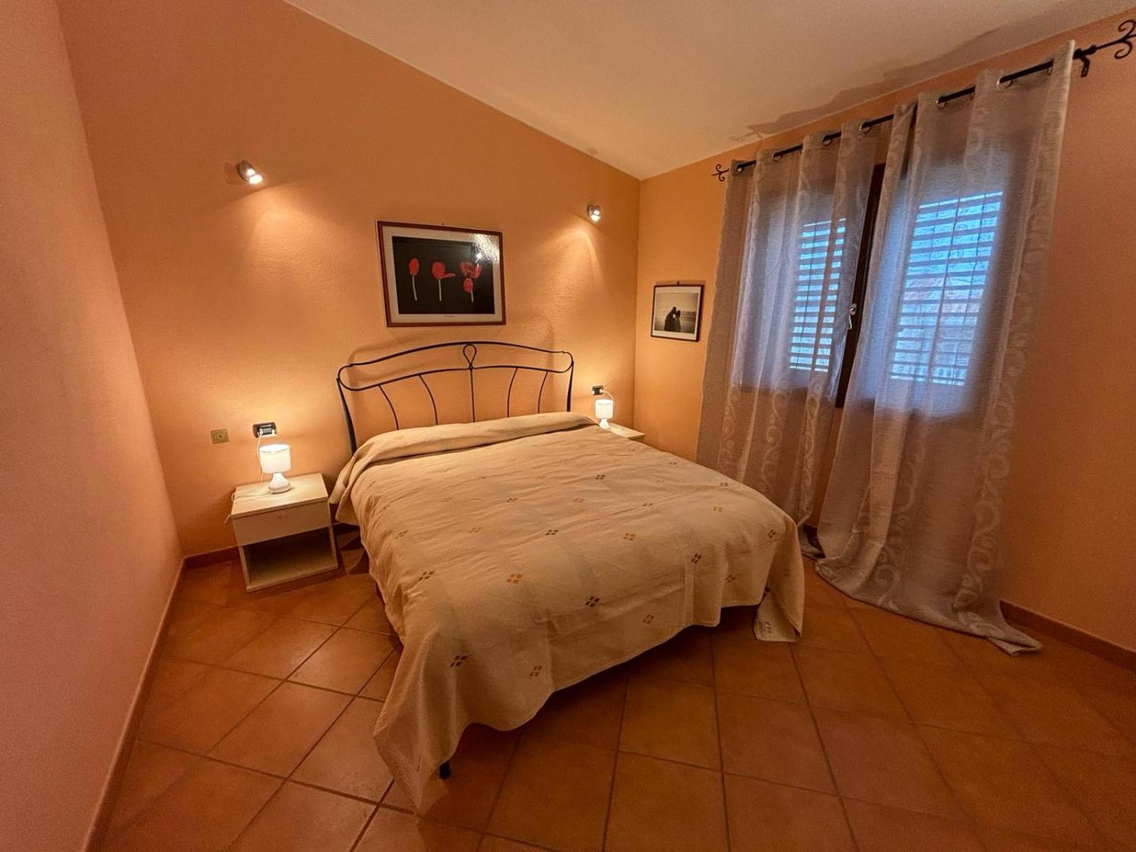 casa nostra tanaunella view 3