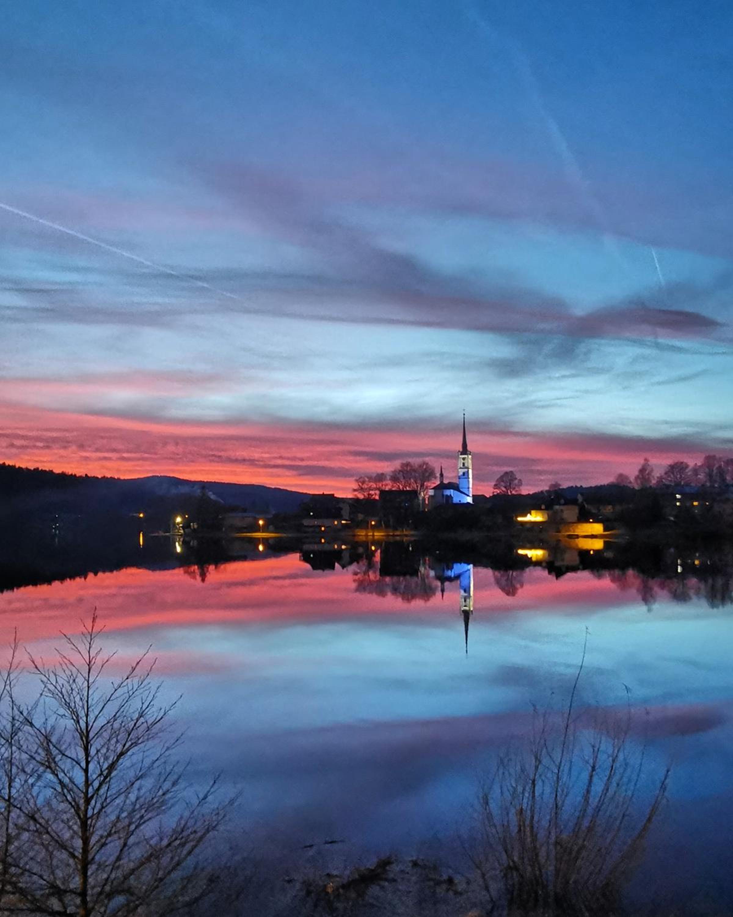 Apartmán s terasou a výhledem na jezero Lipno