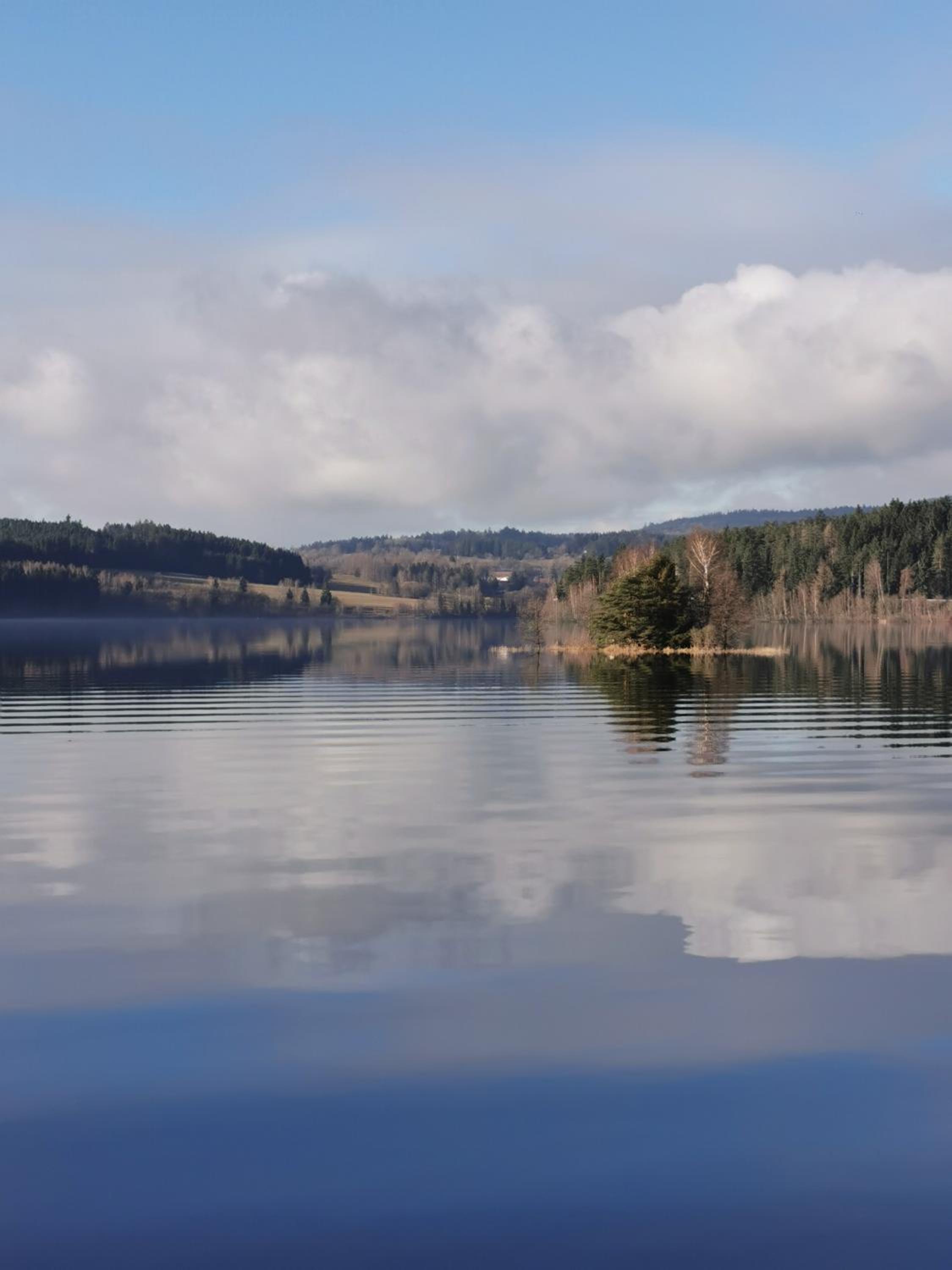 Apartmán s terasou a výhledem na jezero Lipno