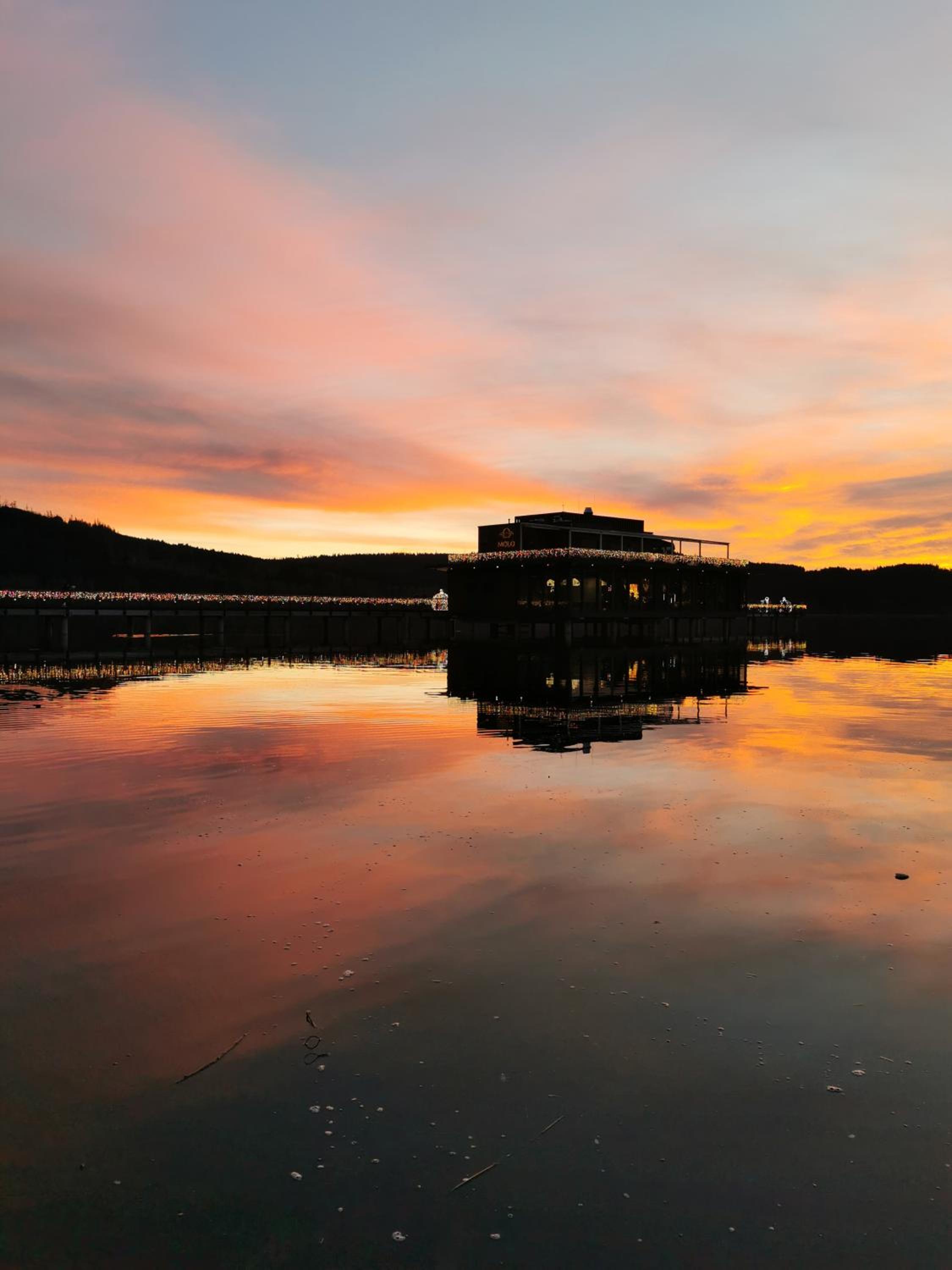 Apartmán s terasou a výhledem na jezero Lipno