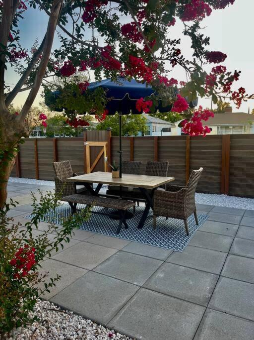 Los Angeles Vacations - Villa Kalina - Property Image 1