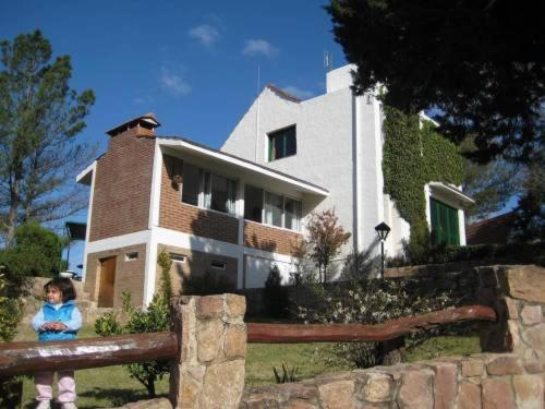 Maria Victoria Casas de campo