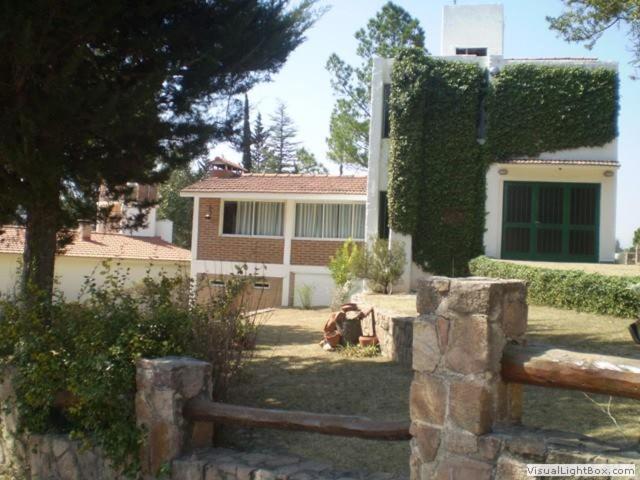 Maria Victoria Casas de campo