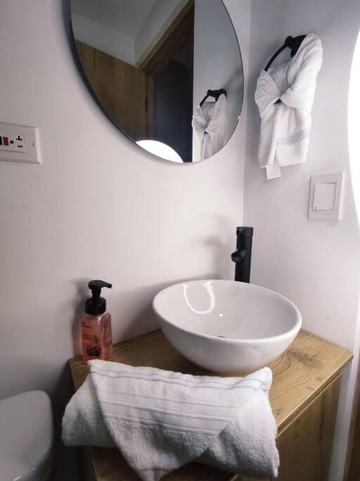Apartaestudio moderno y privado en Medellin