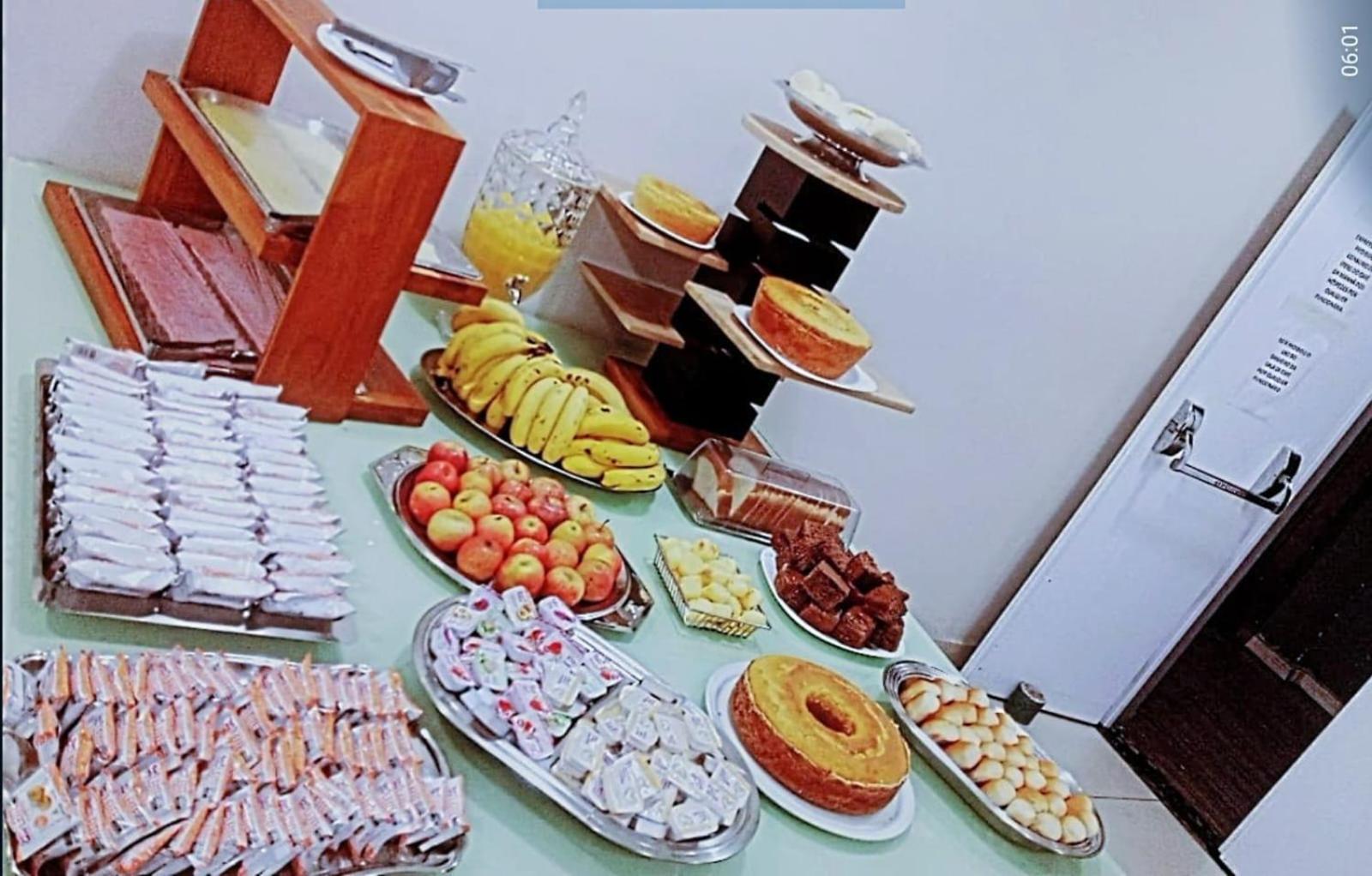 Food & Beverage