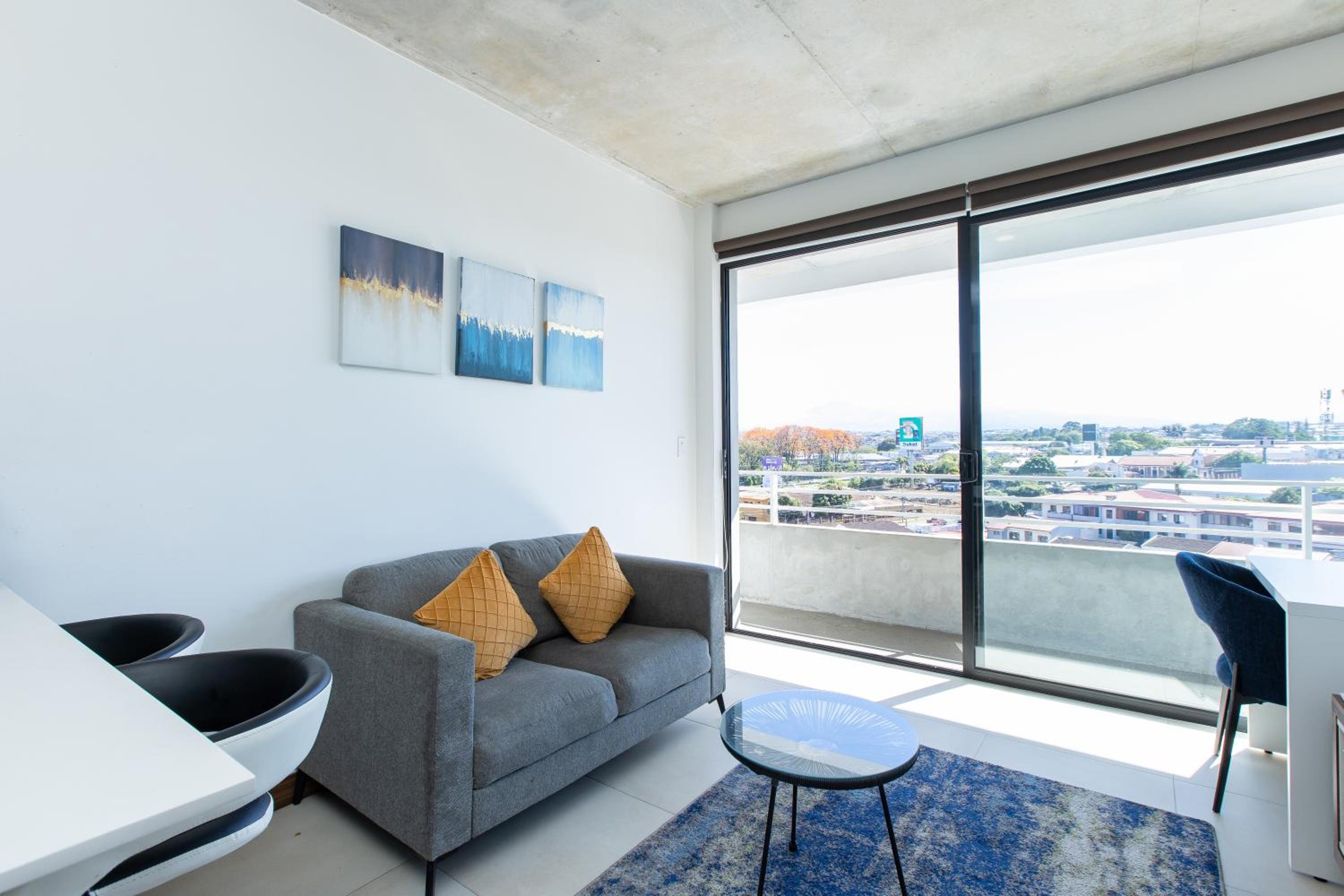 Modern Work & Stay Apt