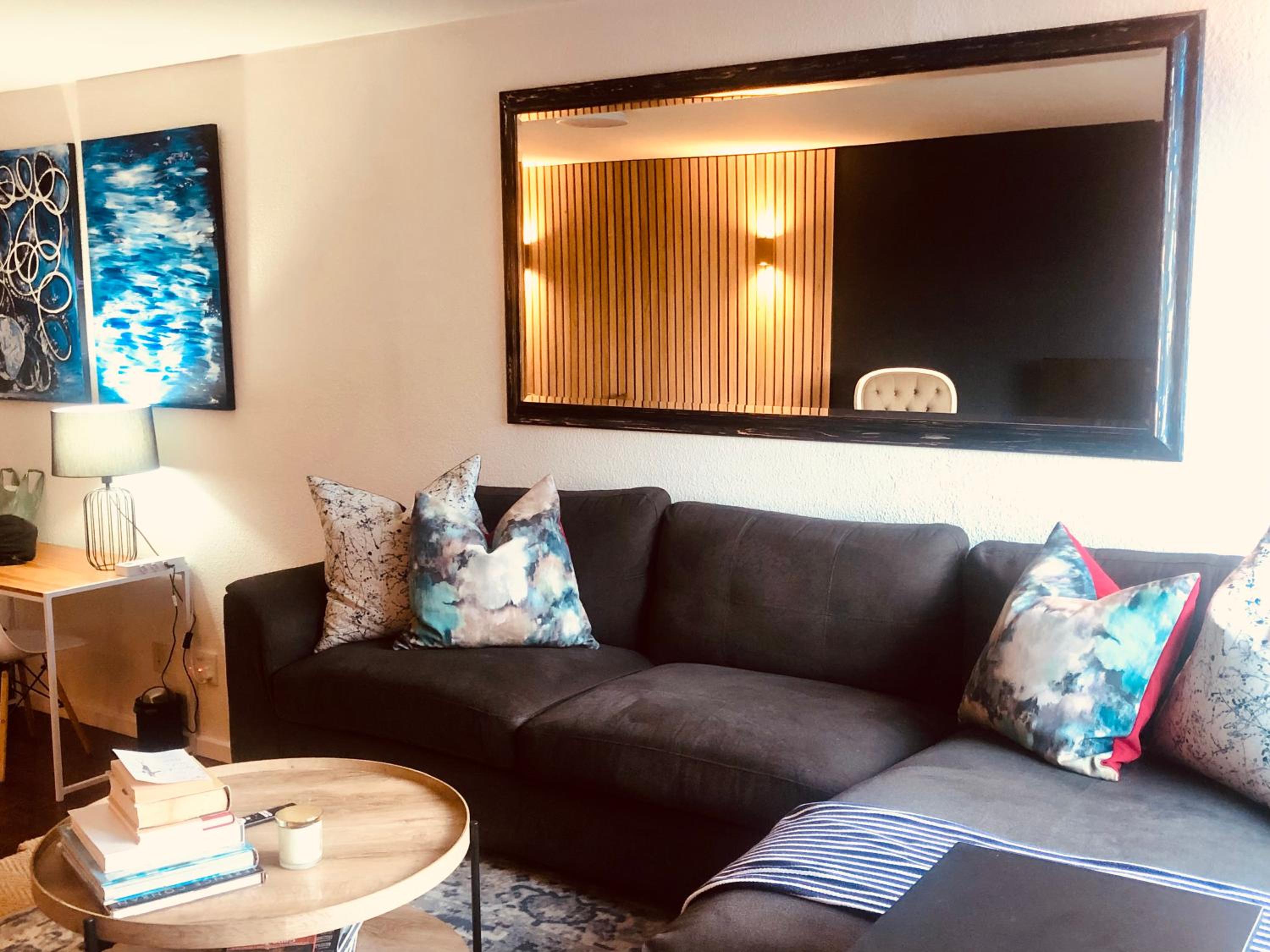 Studio Blue in Mouille Point view 3