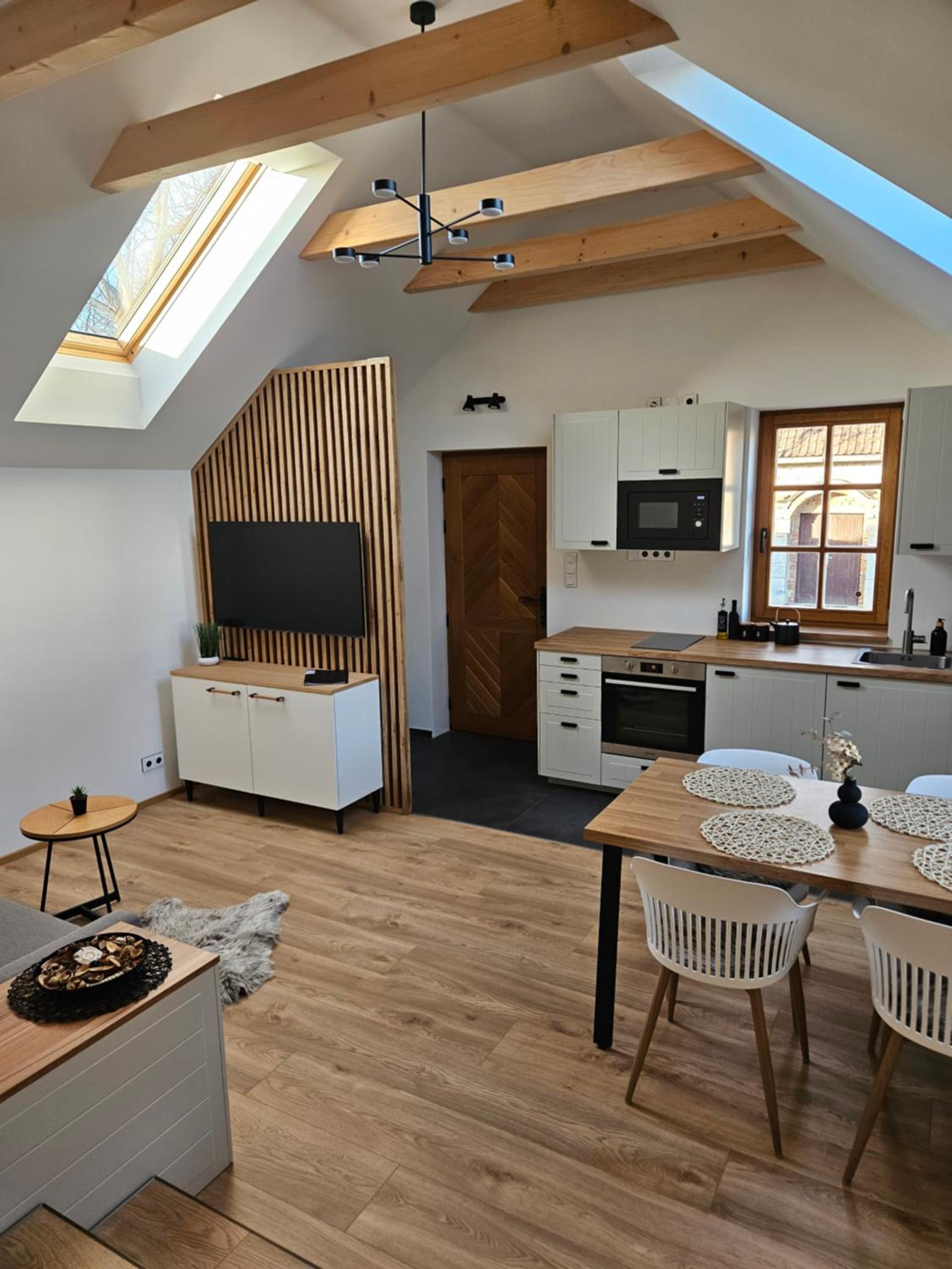 Pod vinohradem - apartmány & vinné sklepy