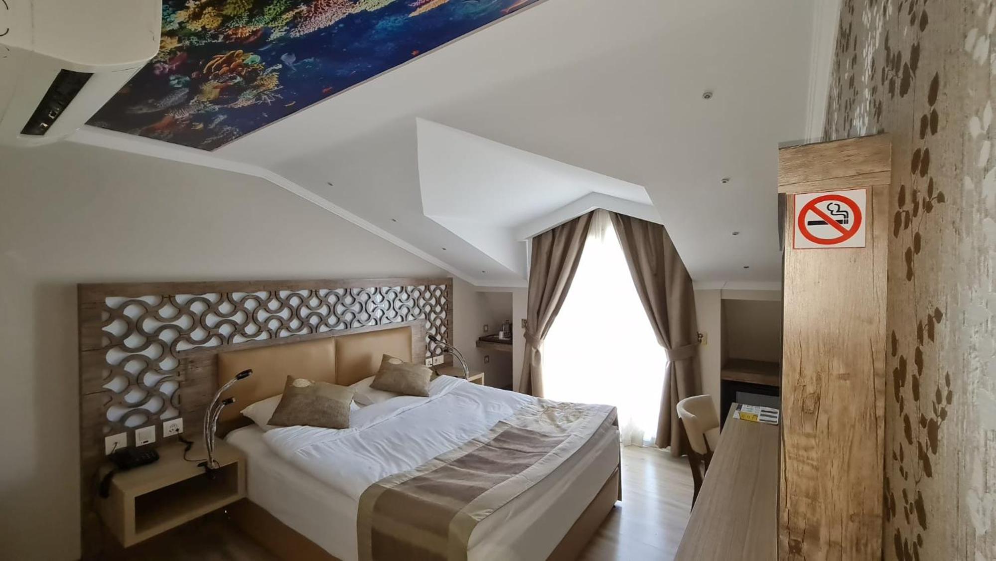 Unluselek Hotel