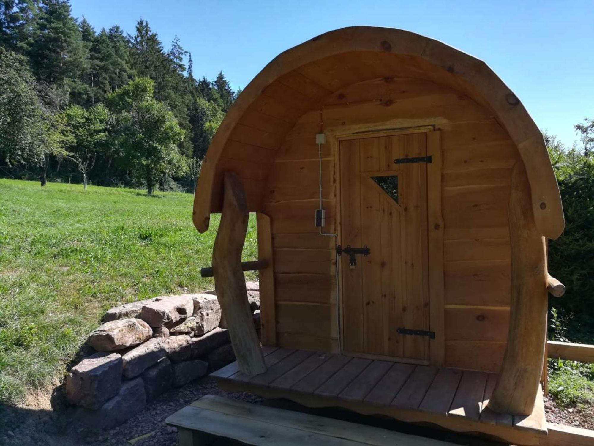 Holz-Ferienhaus Oberbrändi: Kachelofen, Sauna, WLAN, am Wald view 3