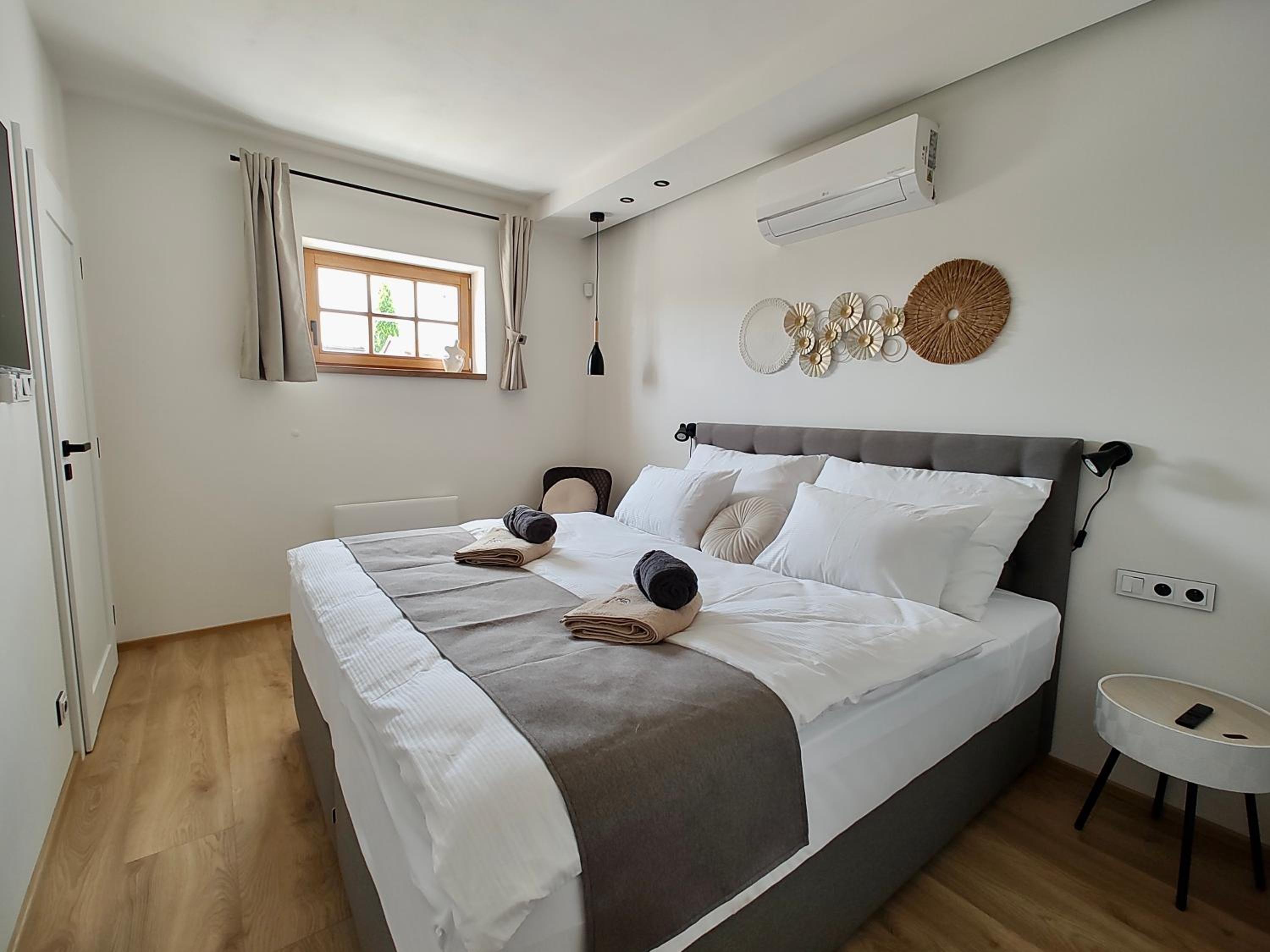 Pod vinohradem - apartmány & vinné sklepy