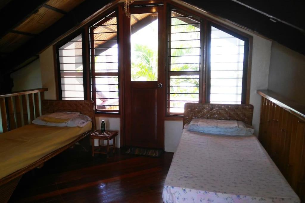 Beachfront house in Baua with swimming pool.