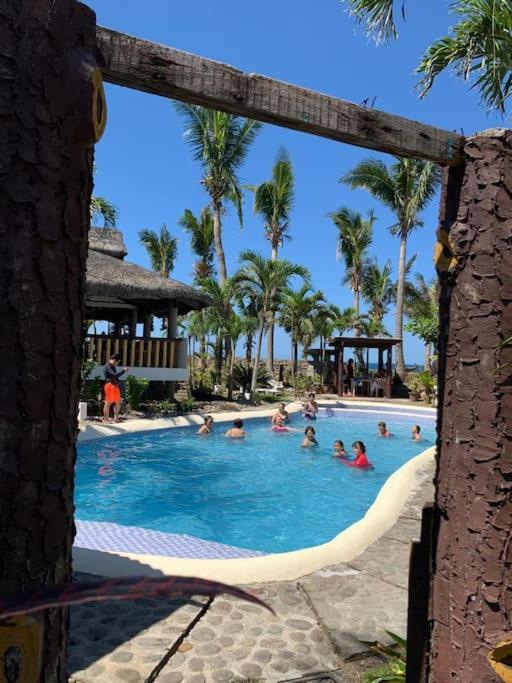Beachfront house in Baua with swimming pool.